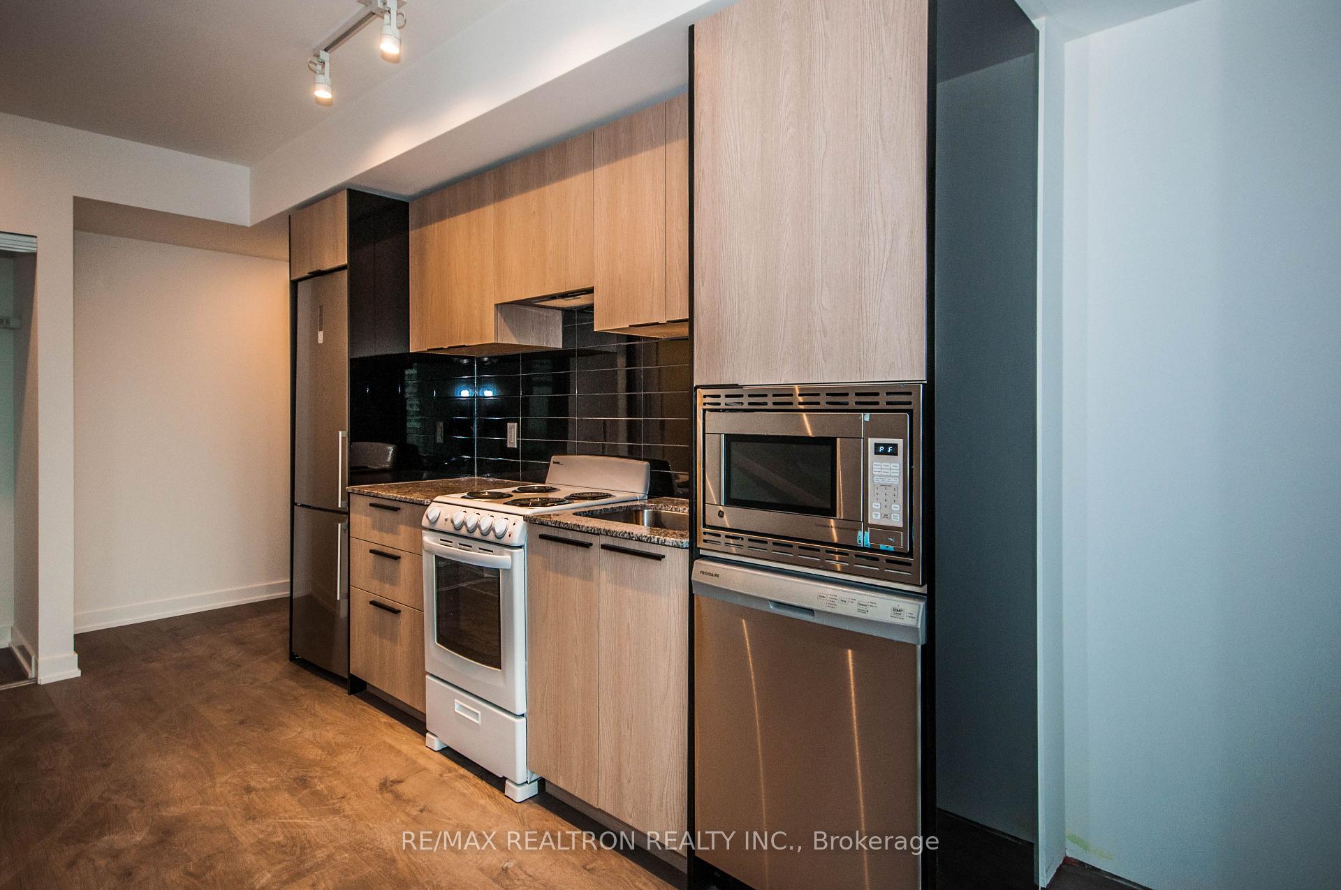 Photo 5 of Unit 3007, 501 Yonge Street, Toronto, Church-Yonge Corridor — HOMEH