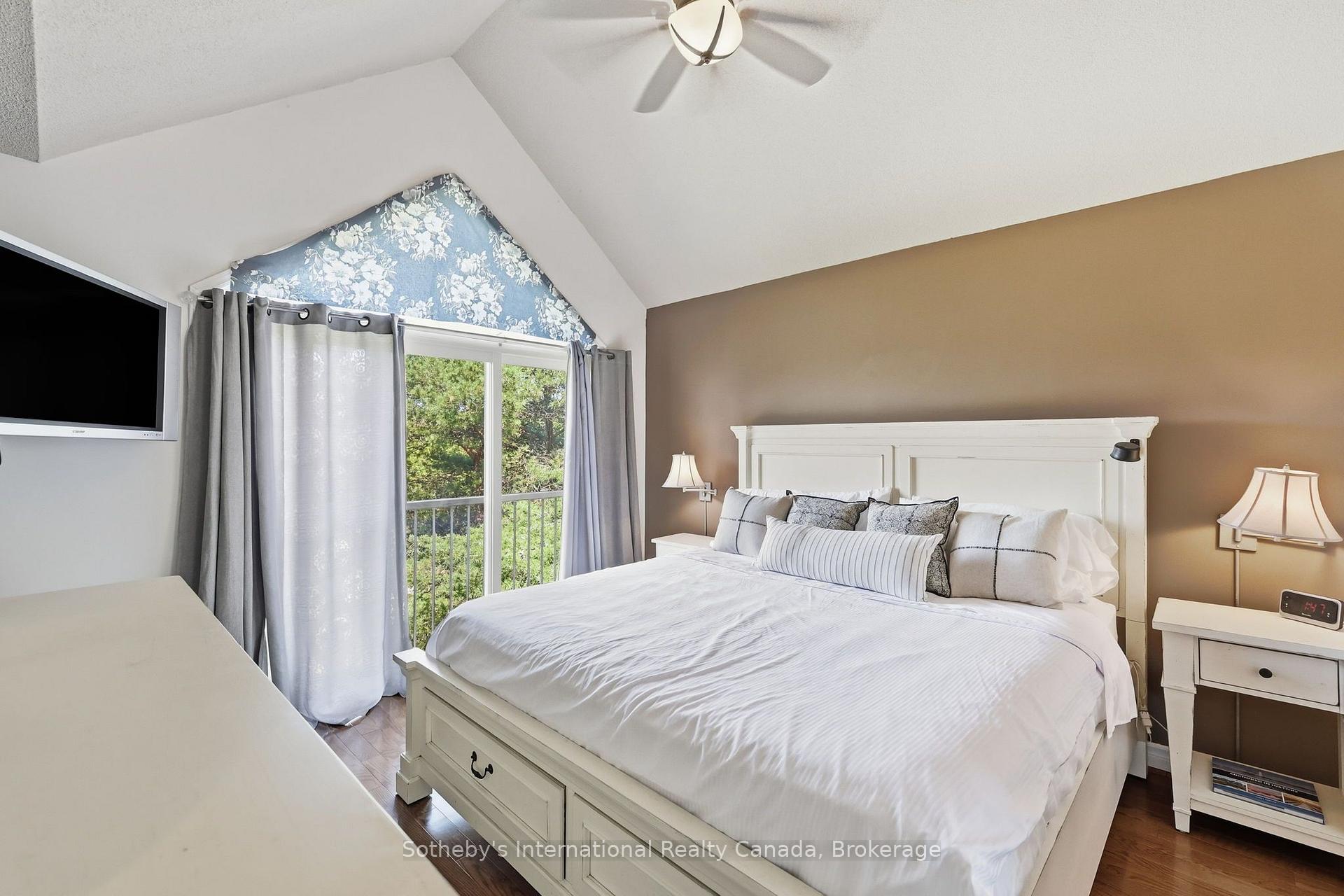 Photo 23 of 346 Mariners Way, Collingwood — HOMEH