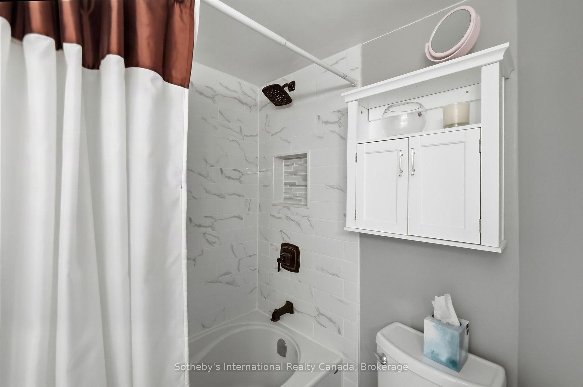 Photo 30 of 346 Mariners Way, Collingwood — HOMEH