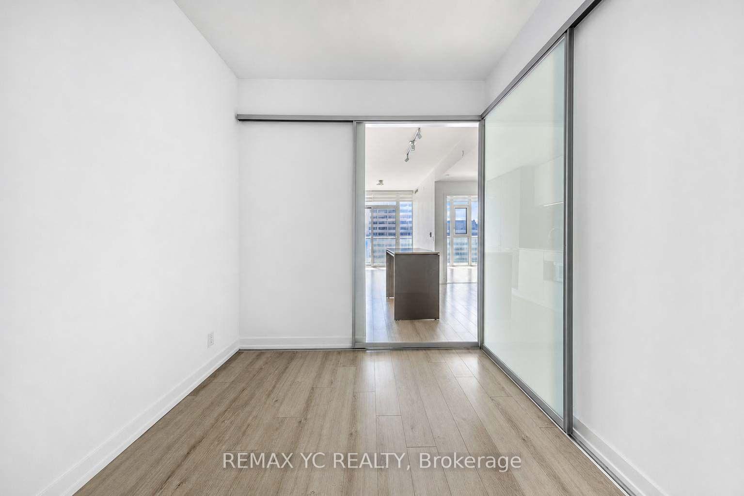Photo 4 of Unit 2408, 33 Helendale Avenue, Toronto, Yonge-Eglinton — HOMEH