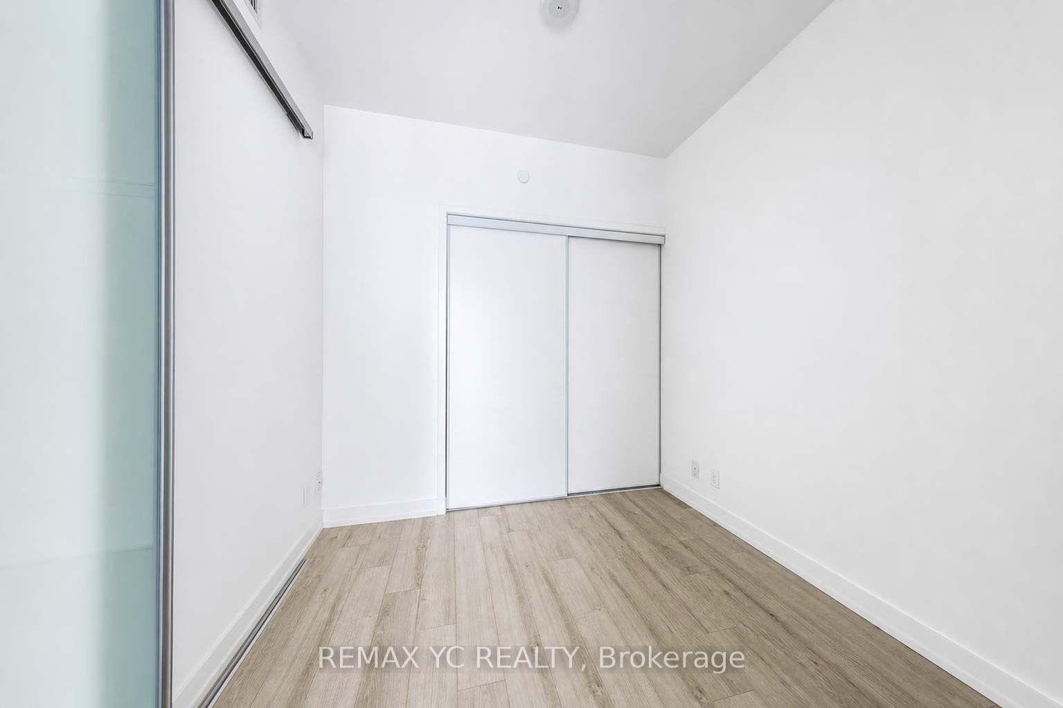 Photo 5 of Unit 2408, 33 Helendale Avenue, Toronto, Yonge-Eglinton — HOMEH