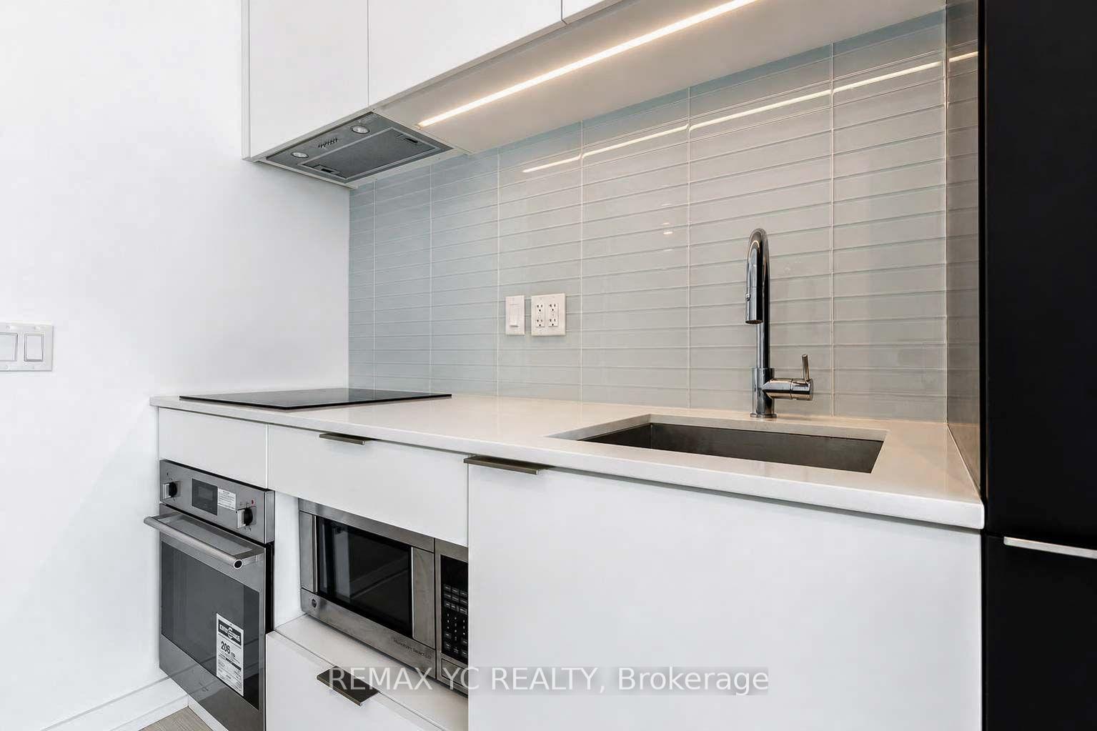 Photo 11 of Unit 2408, 33 Helendale Avenue, Toronto, Yonge-Eglinton — HOMEH