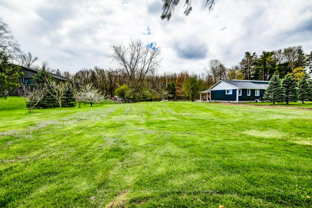 Photo 2 of 121 Dodge Drive, Kitchener, Doon South — HOMEH