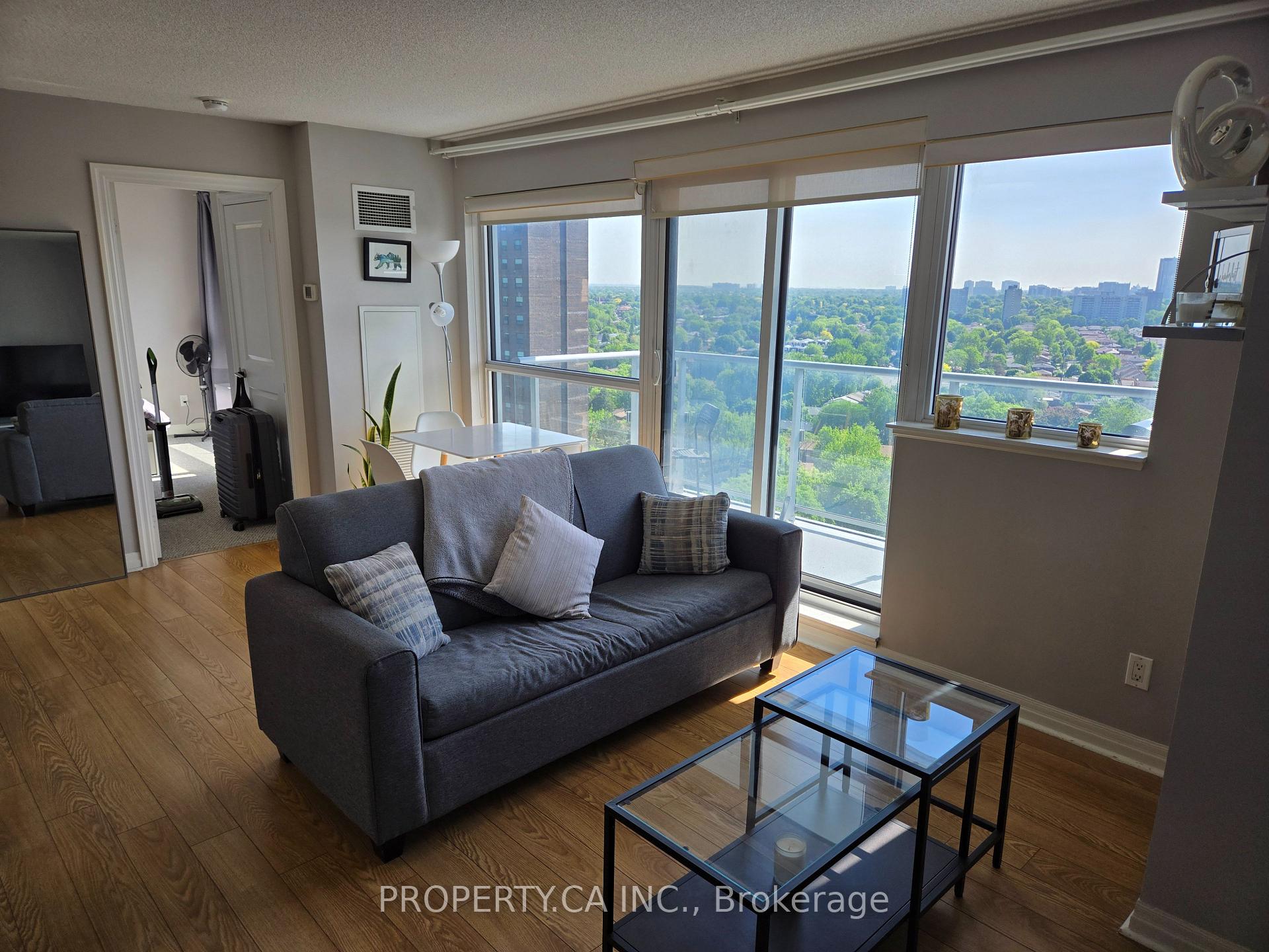 Photo 4 of Unit 1710, 2015 Sheppard Avenue E, North York, Henry Farm — HOMEH