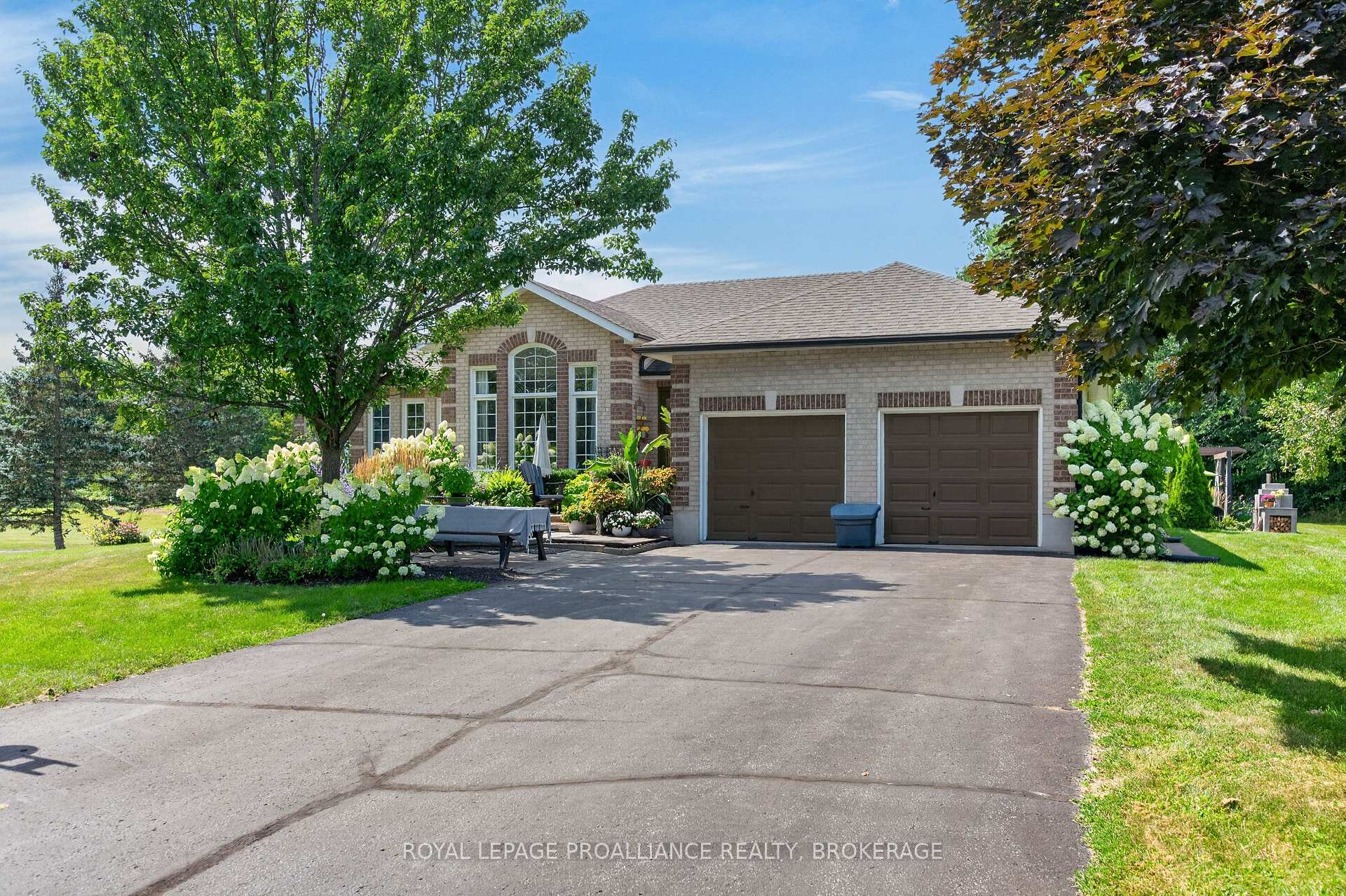 Photo 2 of 3335 Four Seasons Drive, Frontenac, Frontenac South — HOMEH