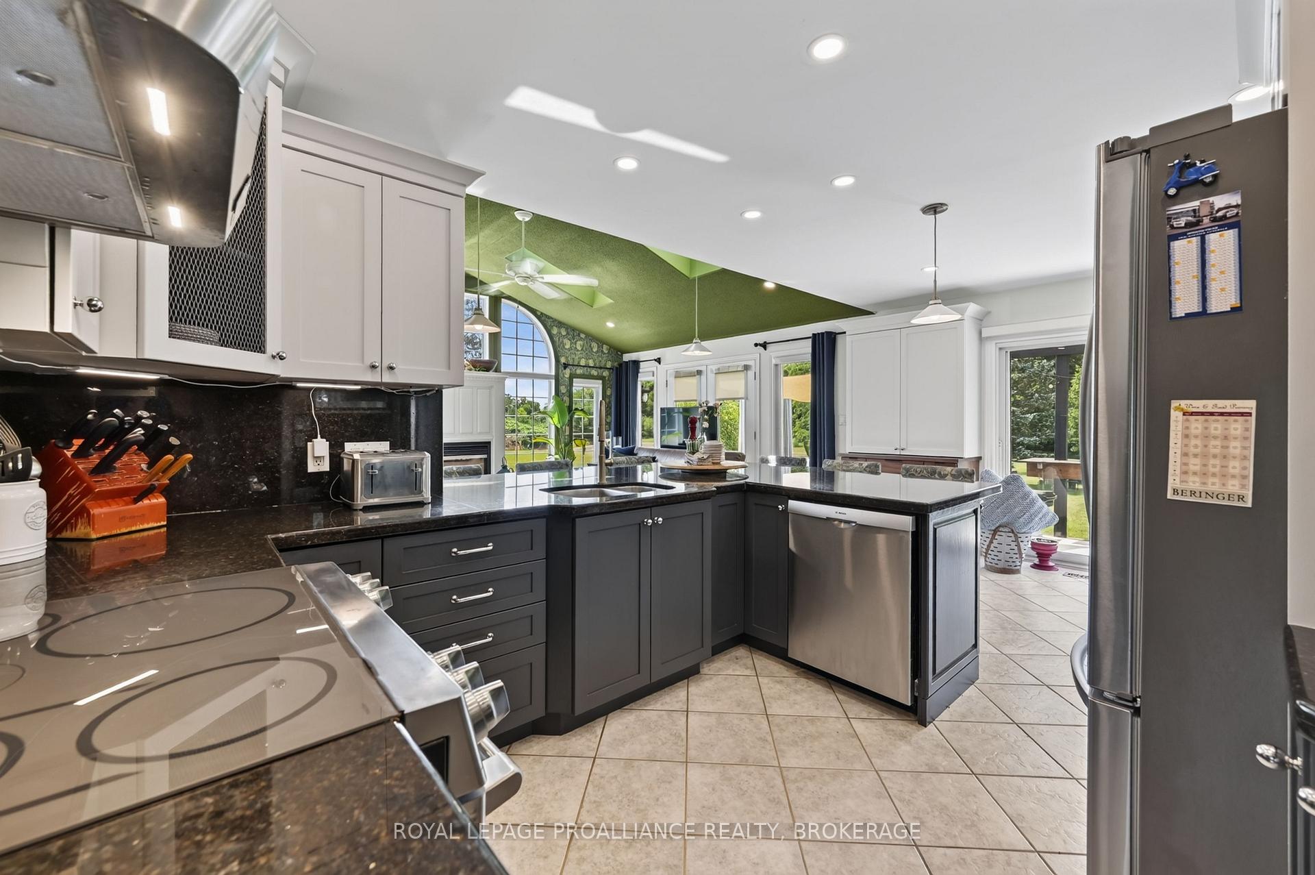 Photo 11 of 3335 Four Seasons Drive, Frontenac, Frontenac South — HOMEH