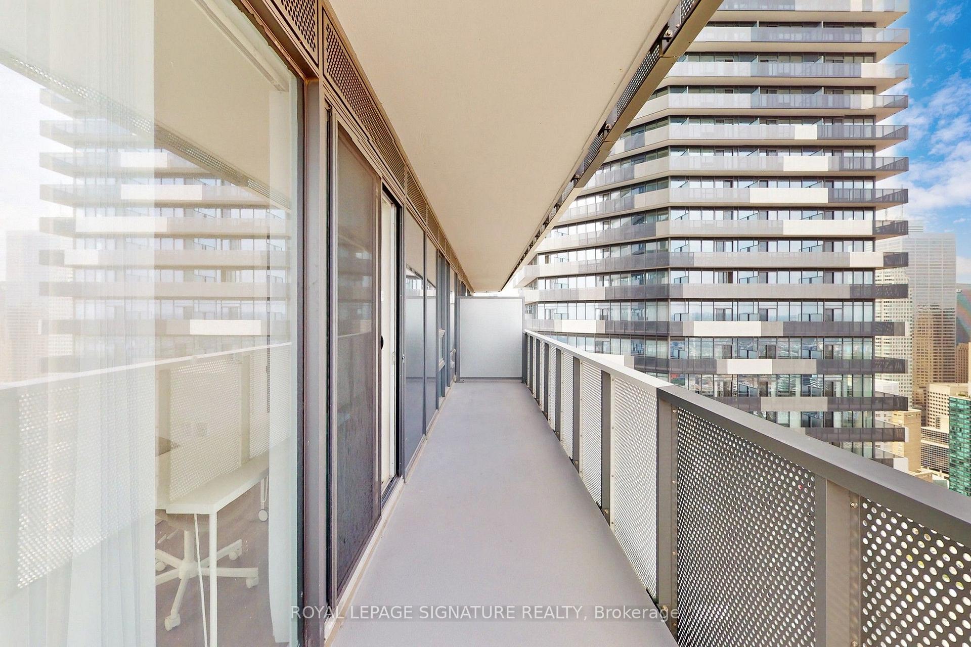 Photo 29 of Unit 5203, 138 Downes Street, Toronto, Waterfront Communities — HOMEH