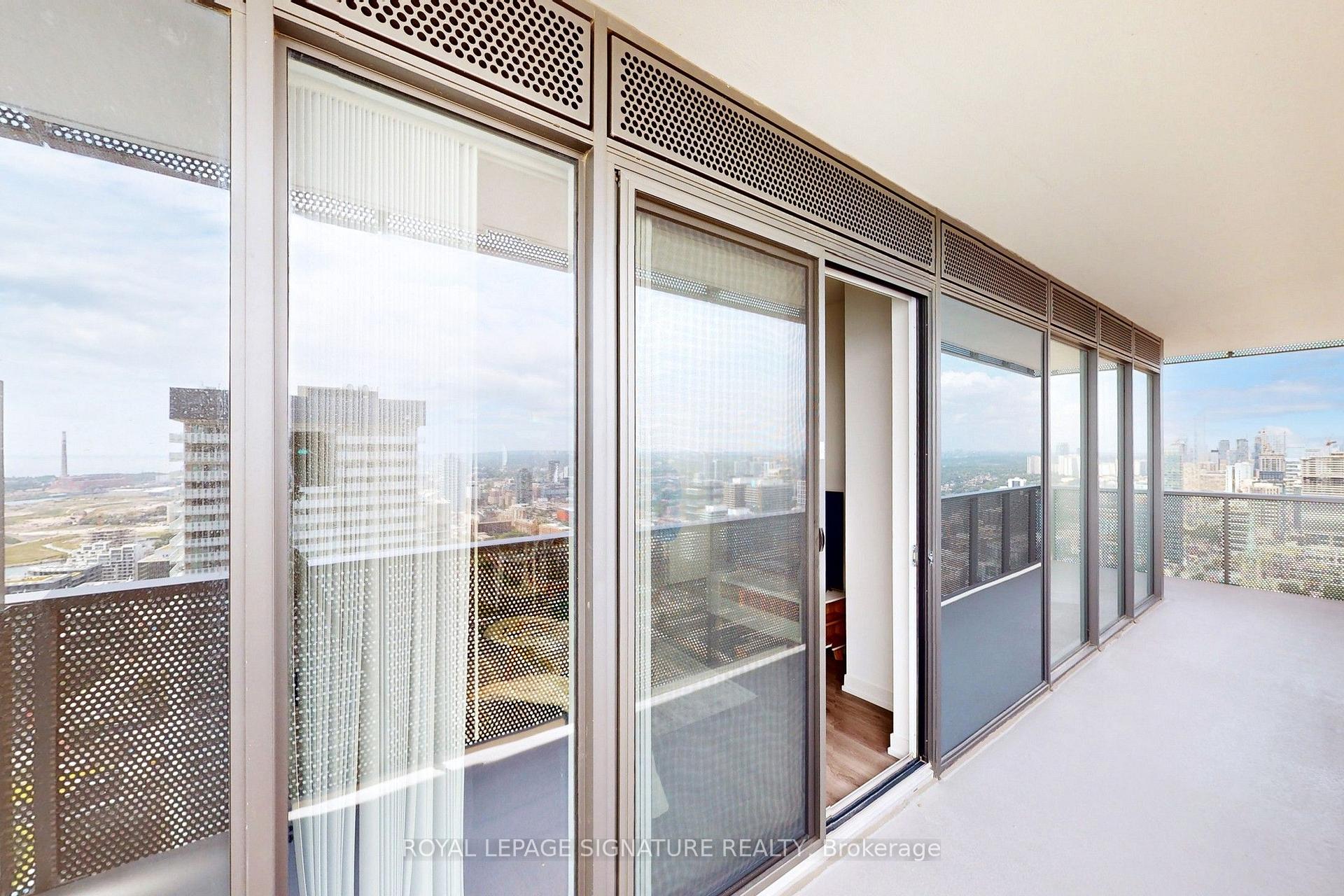 Photo 31 of Unit 5203, 138 Downes Street, Toronto, Waterfront Communities — HOMEH