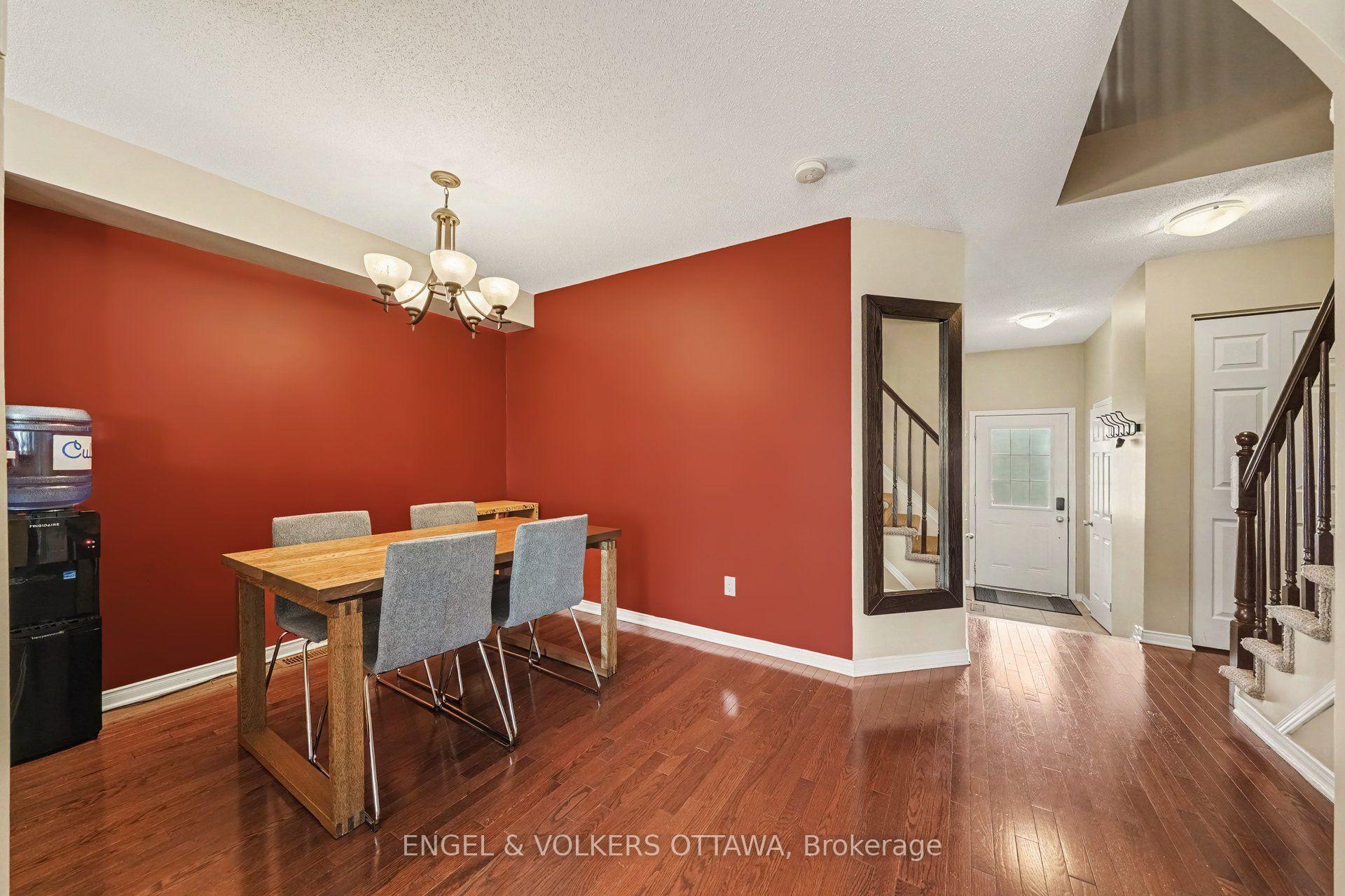 Photo 4 of 428 Dusk Private, Ottawa, Fallingbrook/Gardenway South — HOMEH