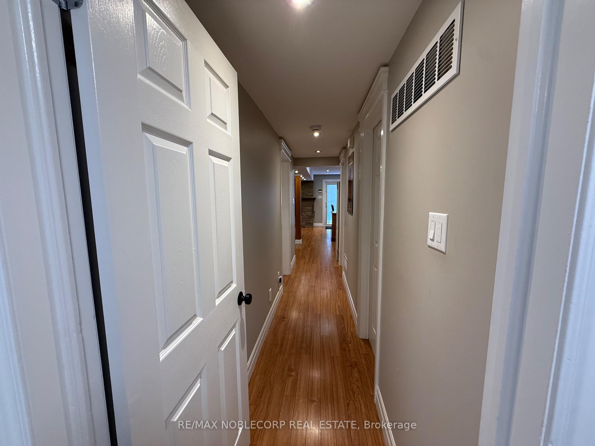Photo 3 of Unit Basement, 38 D'amato Crescent, Vaughan, Maple — HOMEH