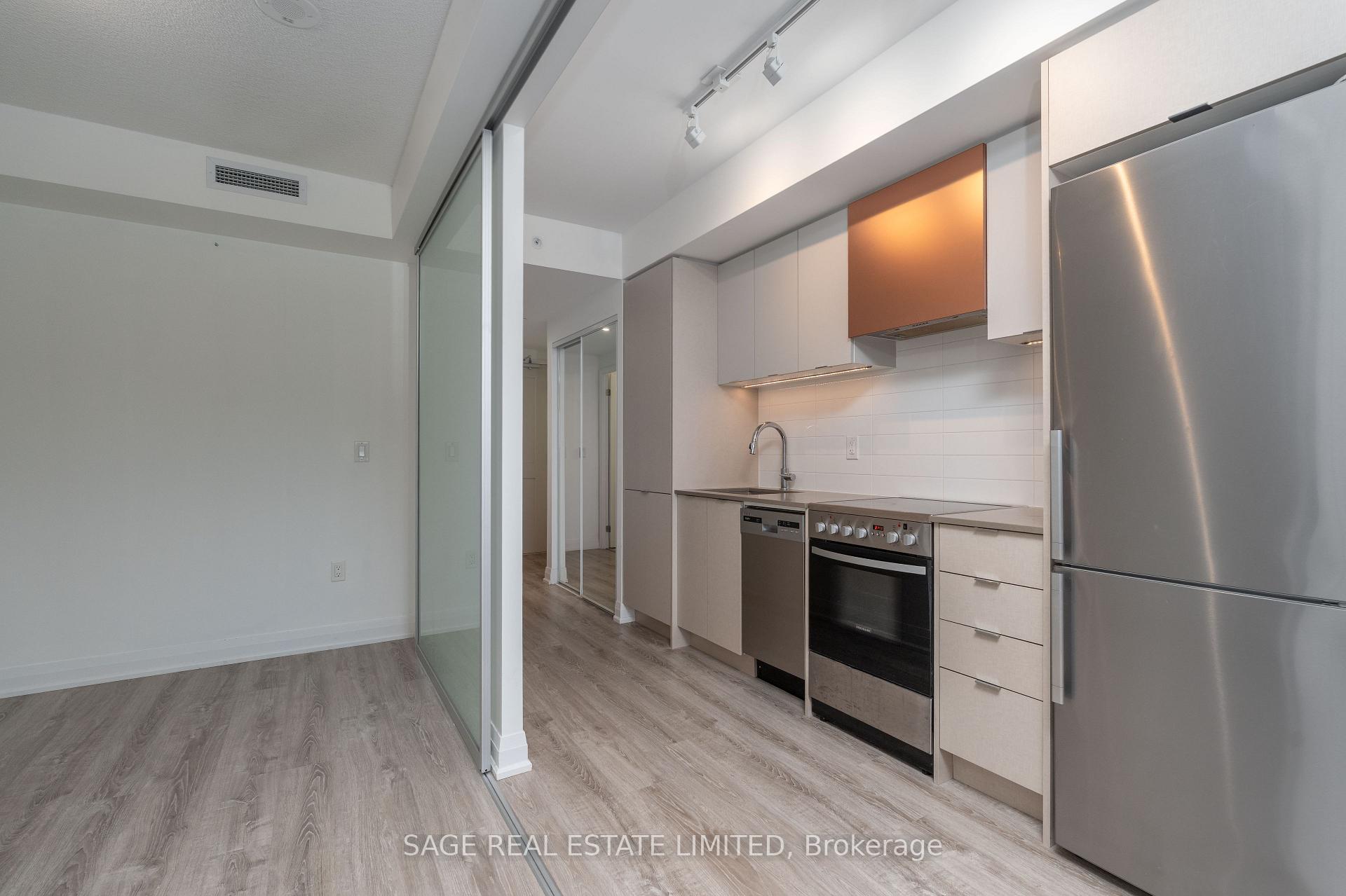 Photo 4 of Unit 625, 10 Gibbs Road, Etobicoke, Islington-City Centre West — HOMEH