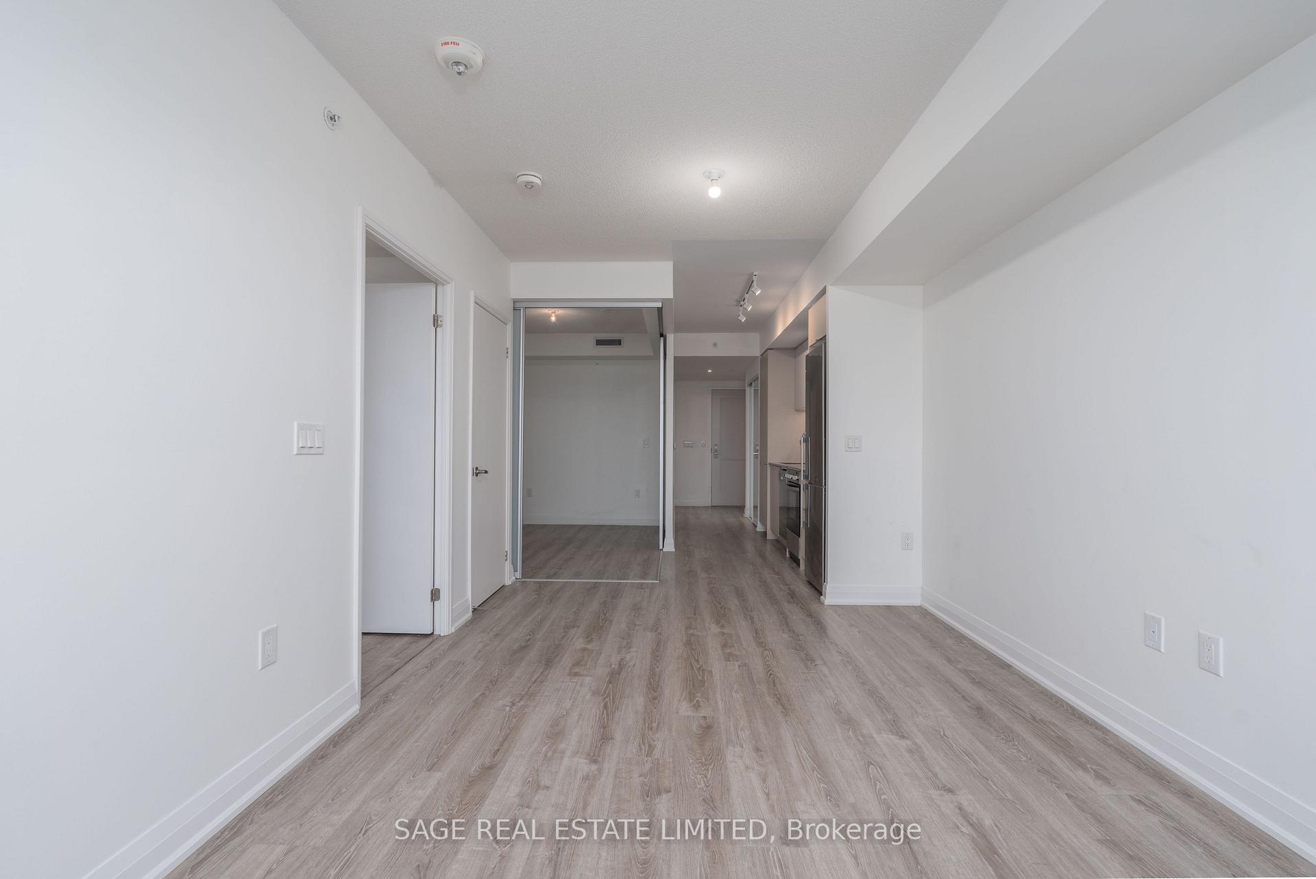 Photo 5 of Unit 625, 10 Gibbs Road, Etobicoke, Islington-City Centre West — HOMEH
