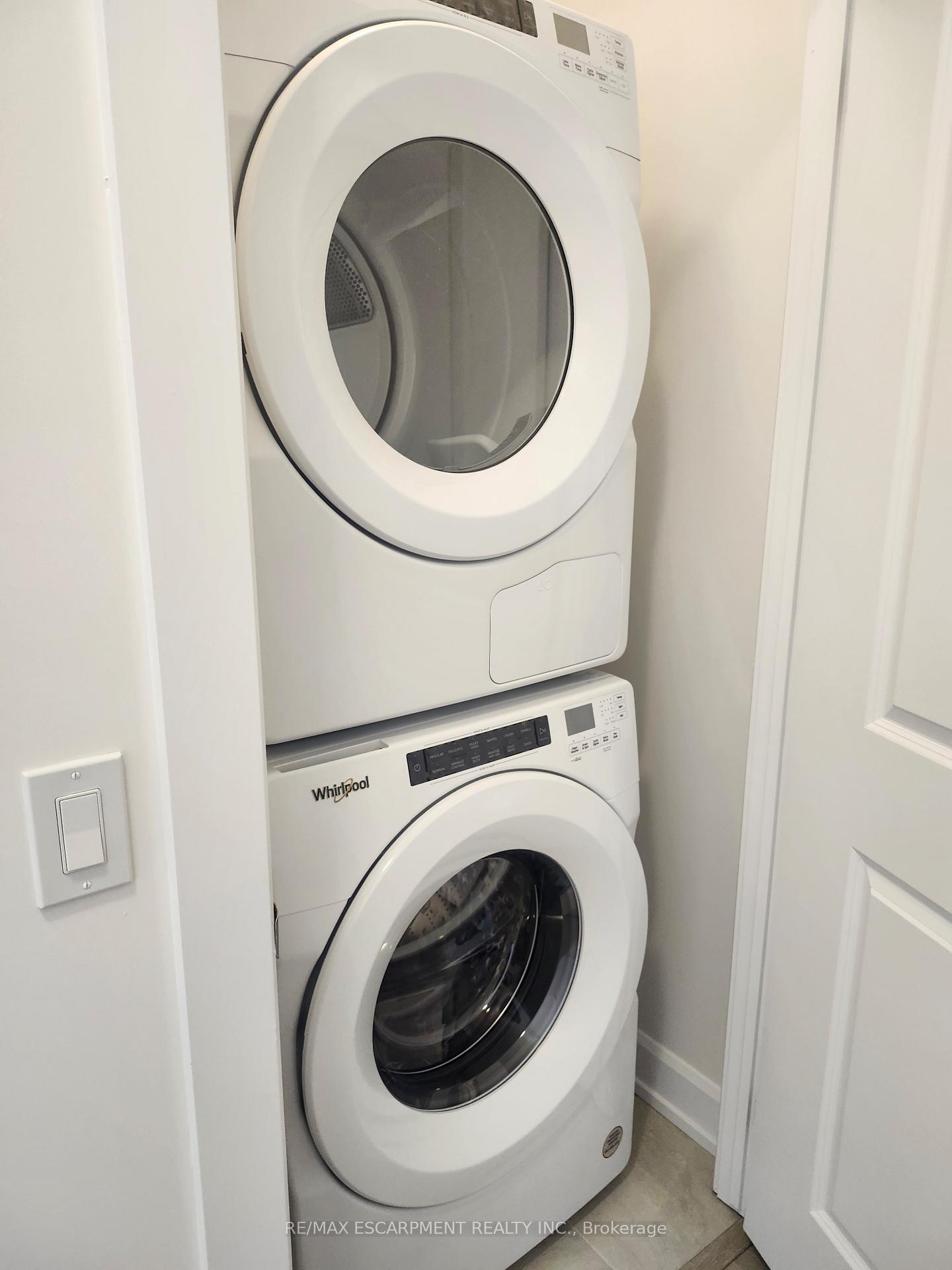 Photo 8 of Unit 607, 3220 William Coltson Avenue, Oakville, Joshua Meadows — HOMEH