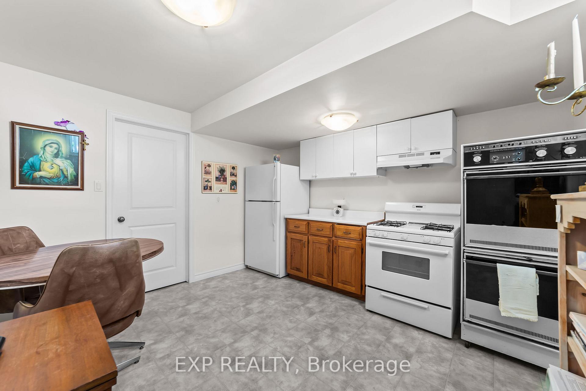 Photo 28 of 1991 Whippoorwill Place, London, North R — HOMEH
