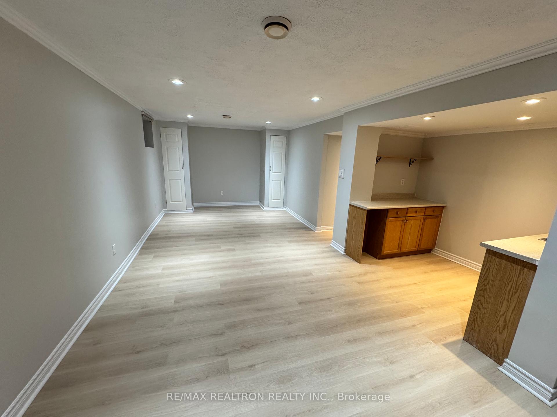 Photo 3 of 168 Hodgson Drive, Newmarket, Central Newmarket — HOMEH