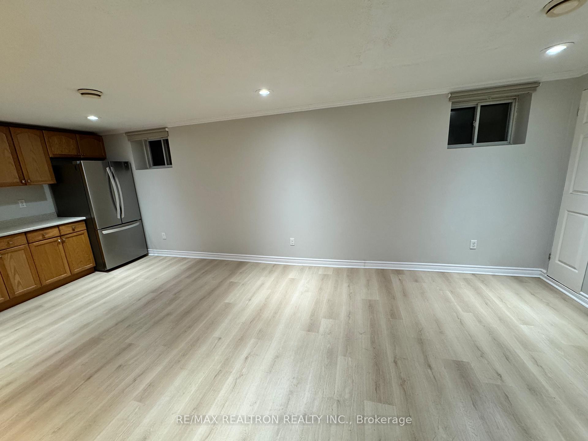 Photo 4 of 168 Hodgson Drive, Newmarket, Central Newmarket — HOMEH