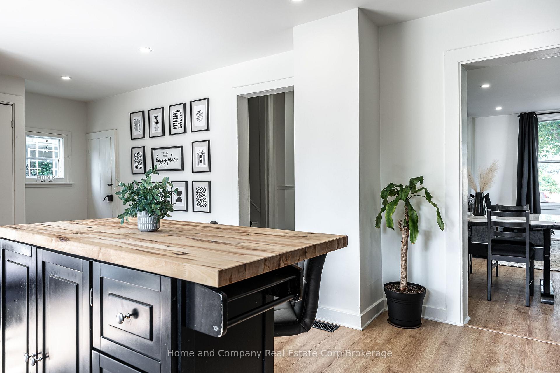 Photo 20 of 143 St David Street, West Perth, Mitchell — HOMEH