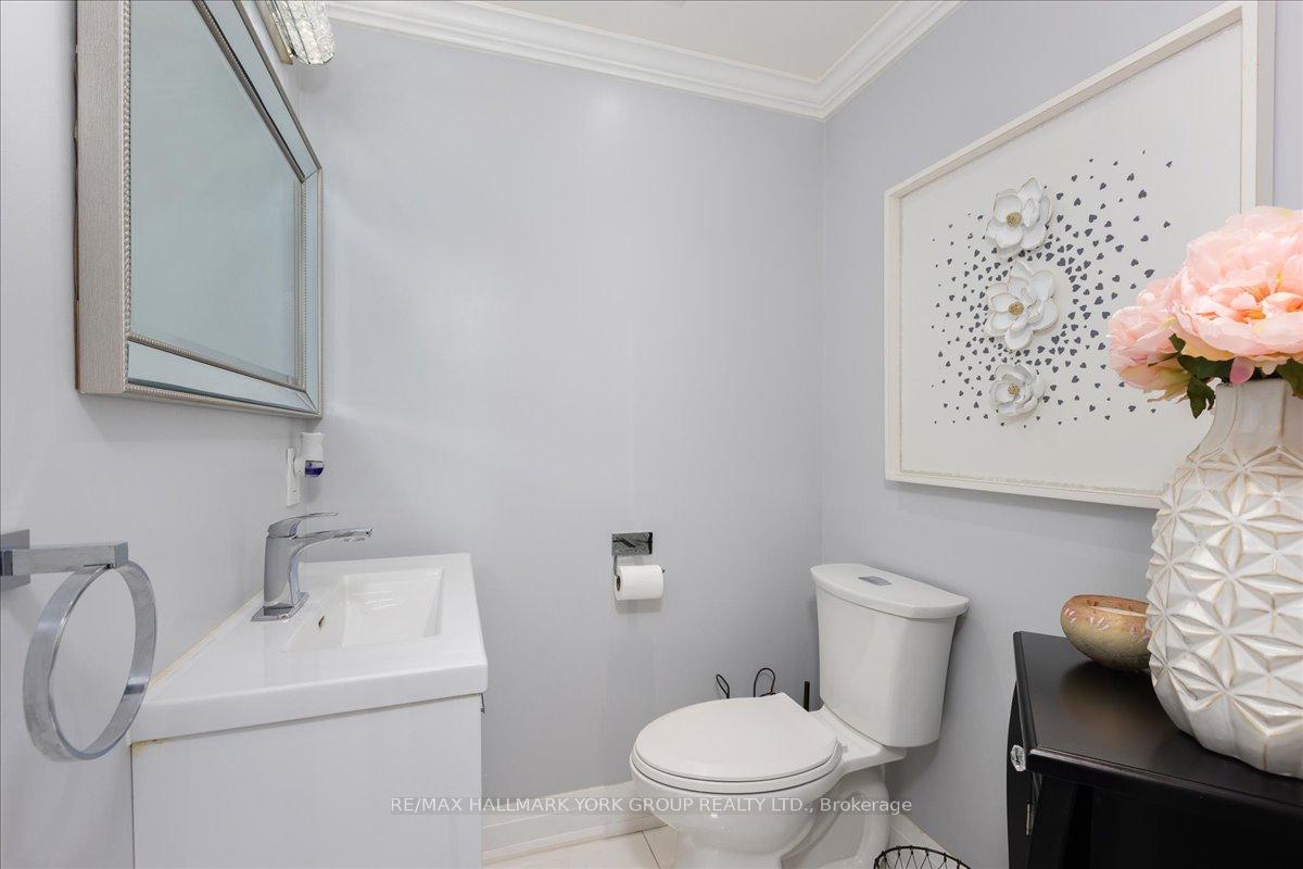 Photo 7 of 181 Bowling Green Road, Georgina, Historic Lakeshore Communities — HOMEH