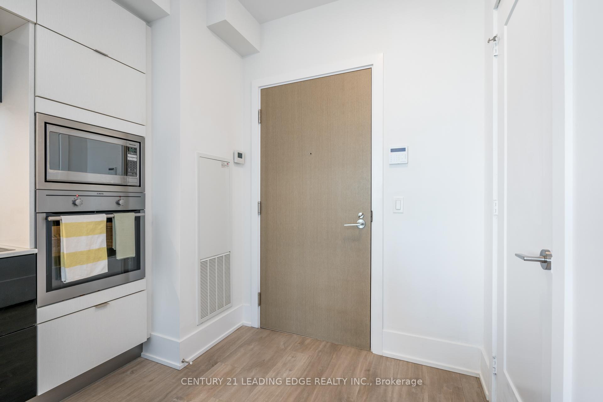 Photo 3 of Unit 919, 1 Edgewater Drive, Toronto, Waterfront Communities — HOMEH