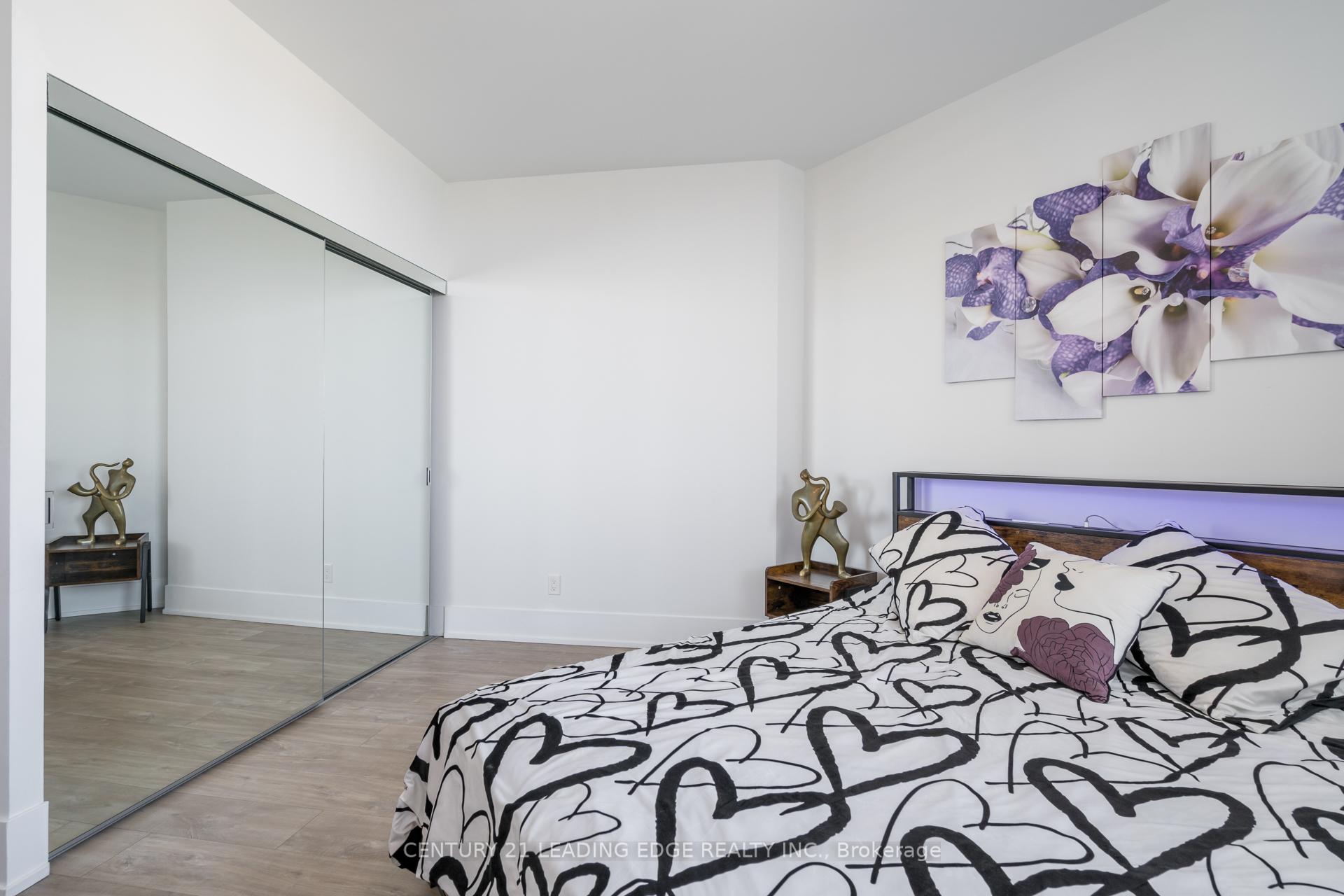 Photo 15 of Unit 919, 1 Edgewater Drive, Toronto, Waterfront Communities — HOMEH