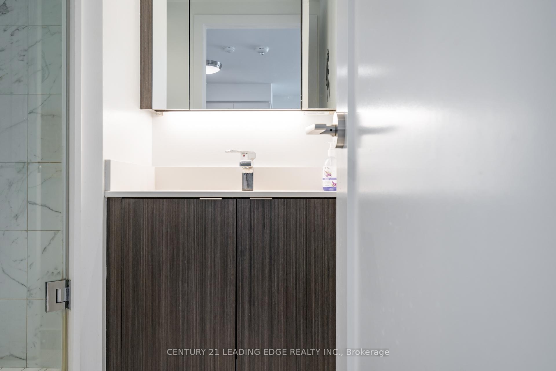 Photo 18 of Unit 919, 1 Edgewater Drive, Toronto, Waterfront Communities — HOMEH
