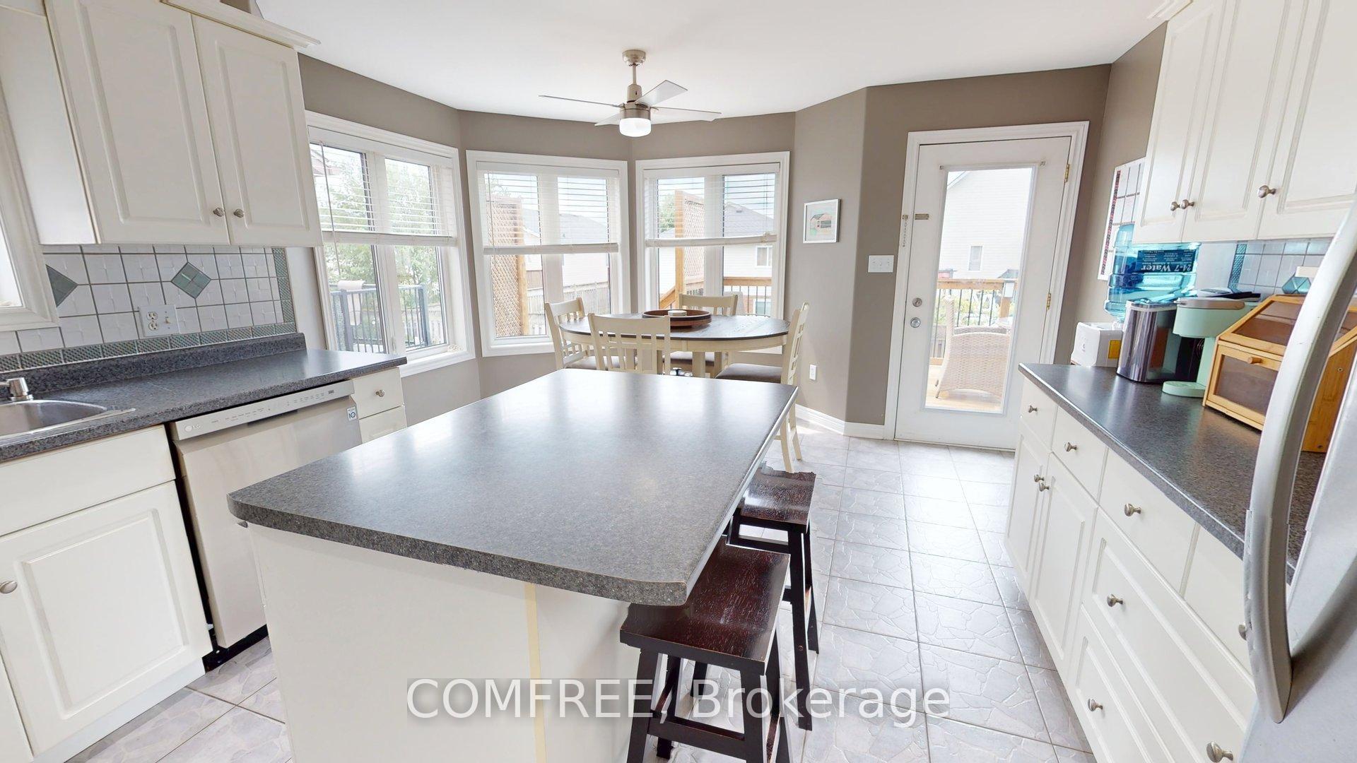 Photo 7 of 7136 Julie Drive, Niagara Falls, Forestview — HOMEH