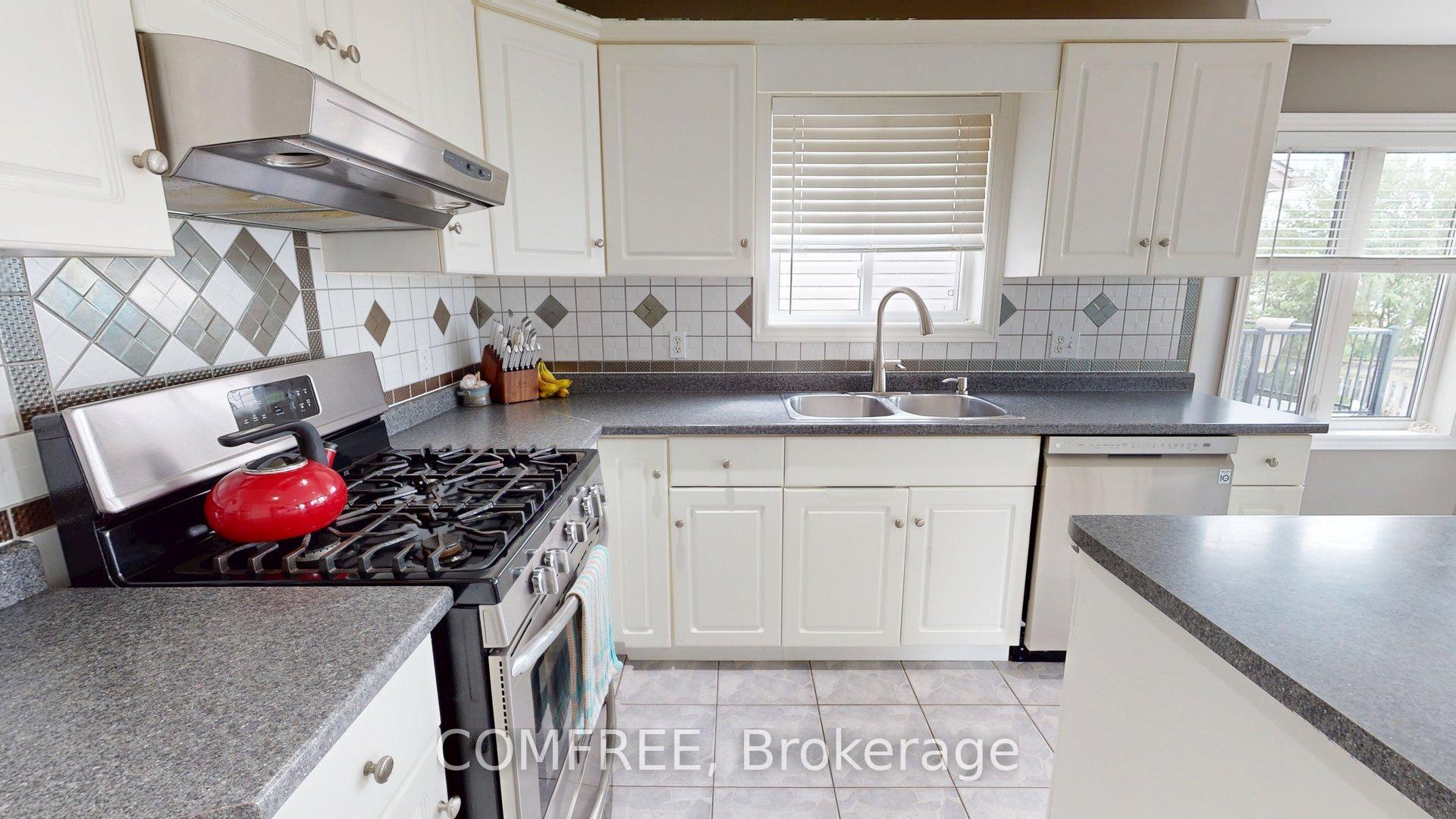 Photo 8 of 7136 Julie Drive, Niagara Falls, Forestview — HOMEH