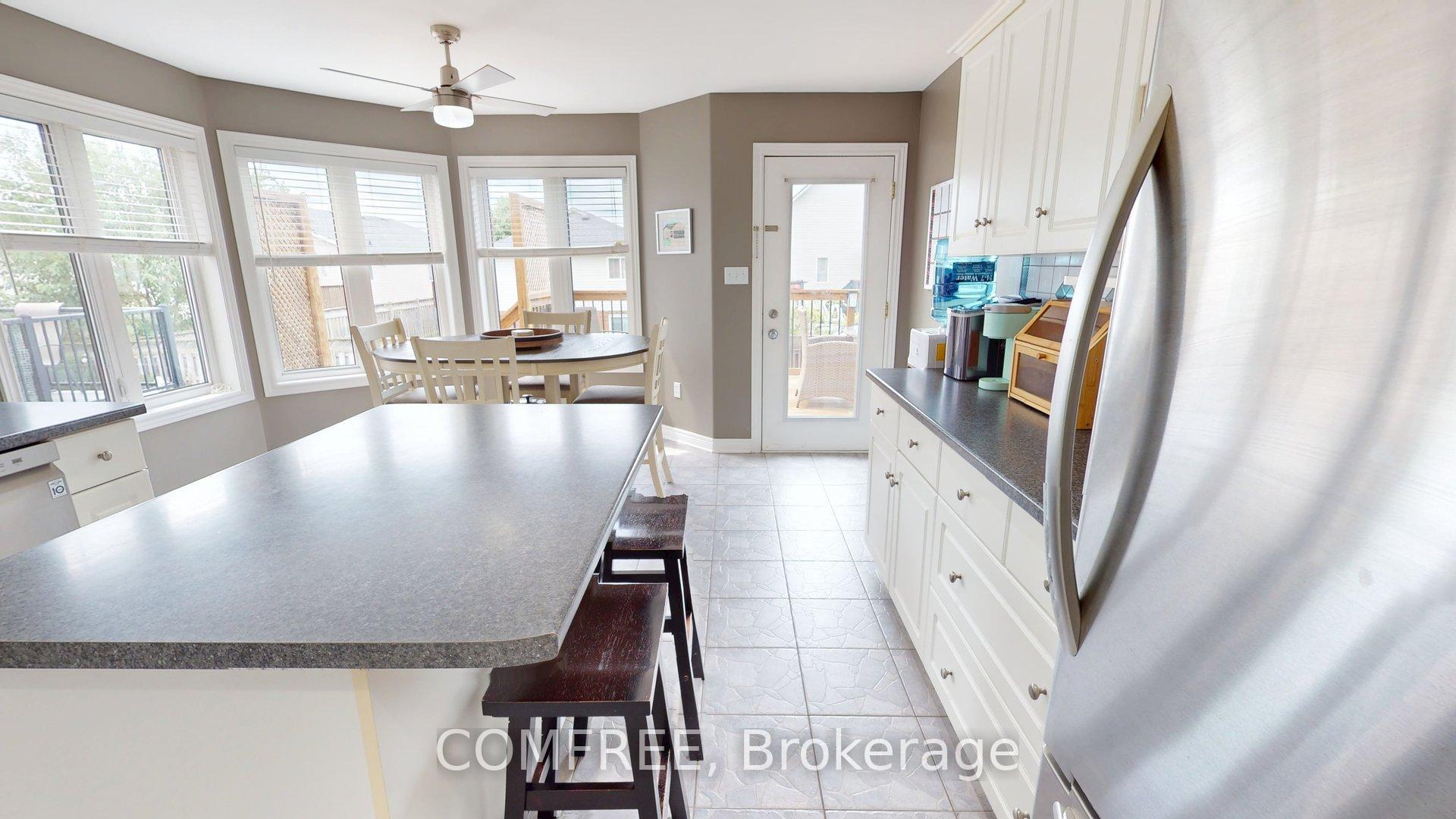 Photo 9 of 7136 Julie Drive, Niagara Falls, Forestview — HOMEH