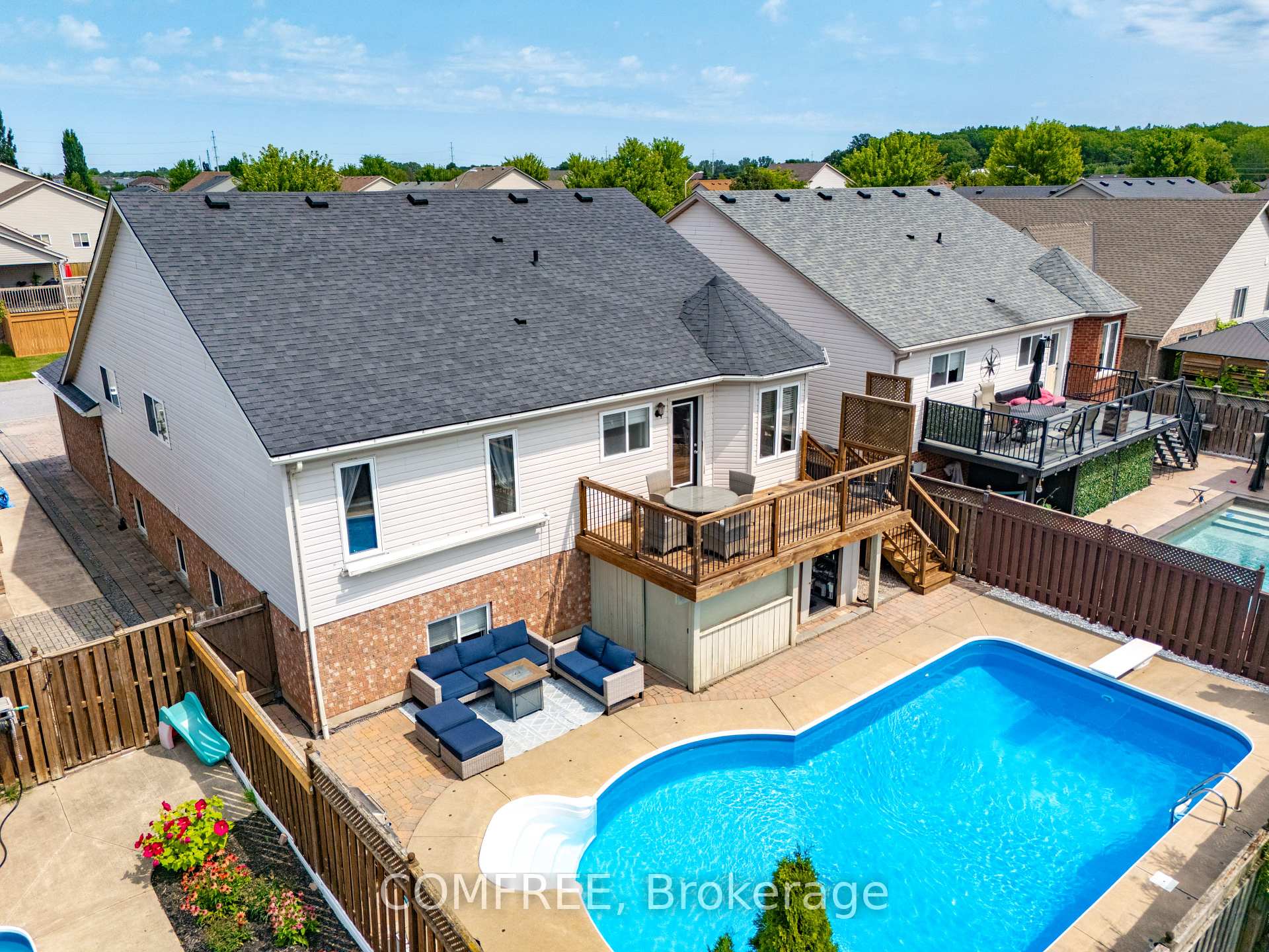 Photo 31 of 7136 Julie Drive, Niagara Falls, Forestview — HOMEH