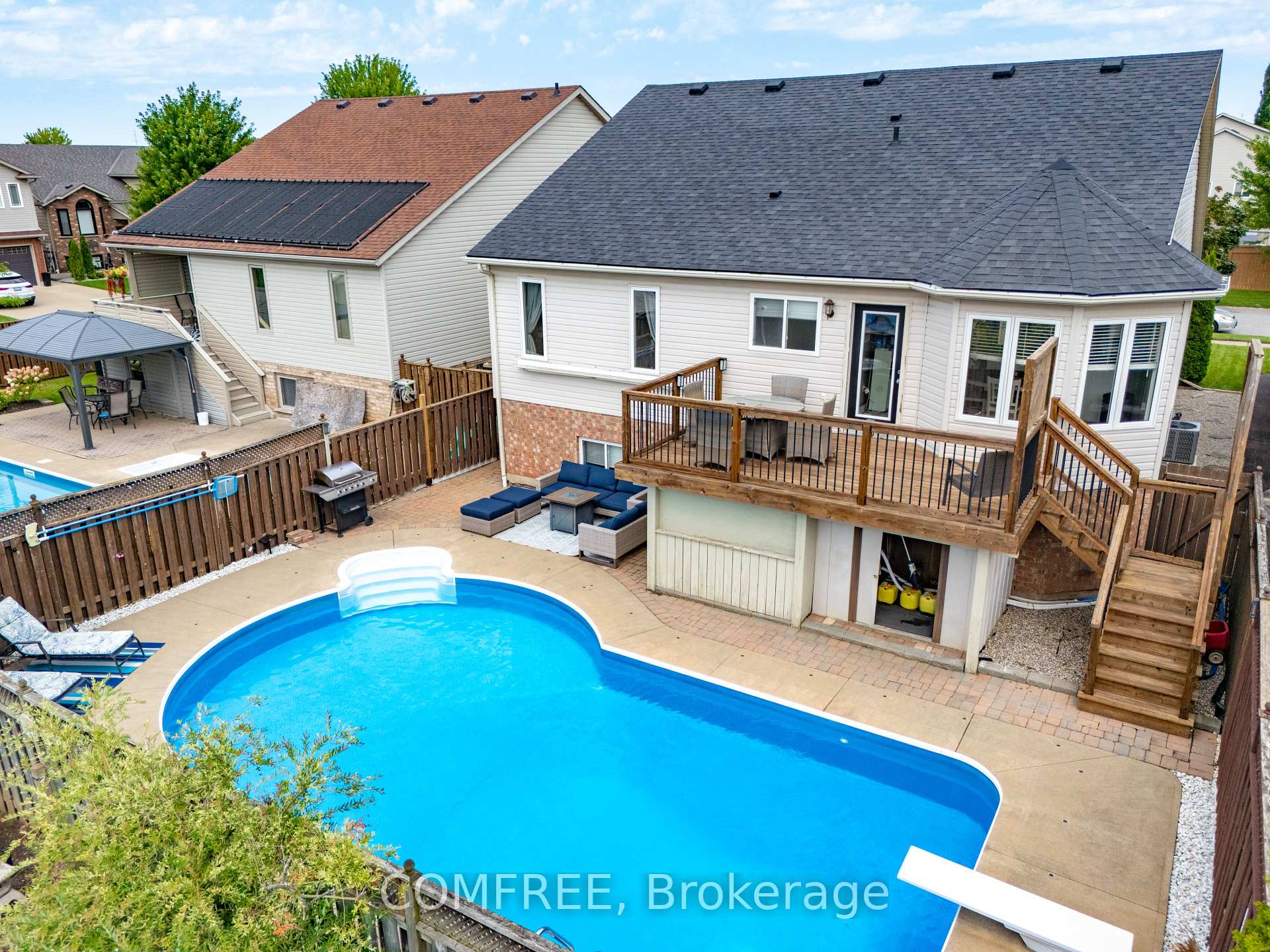 Photo 32 of 7136 Julie Drive, Niagara Falls, Forestview — HOMEH
