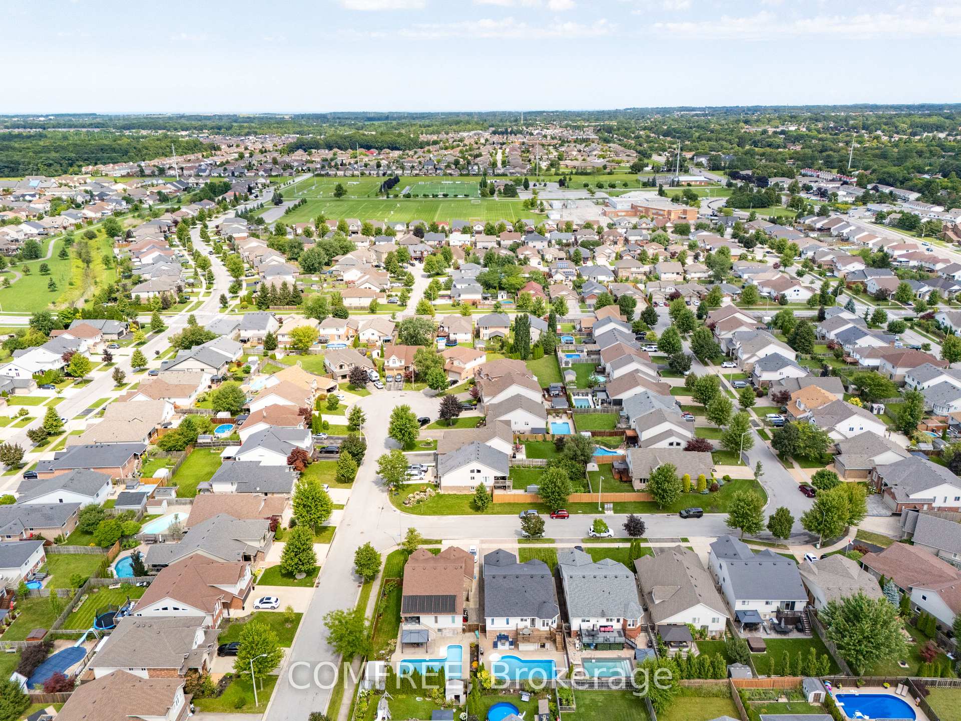 Photo 36 of 7136 Julie Drive, Niagara Falls, Forestview — HOMEH