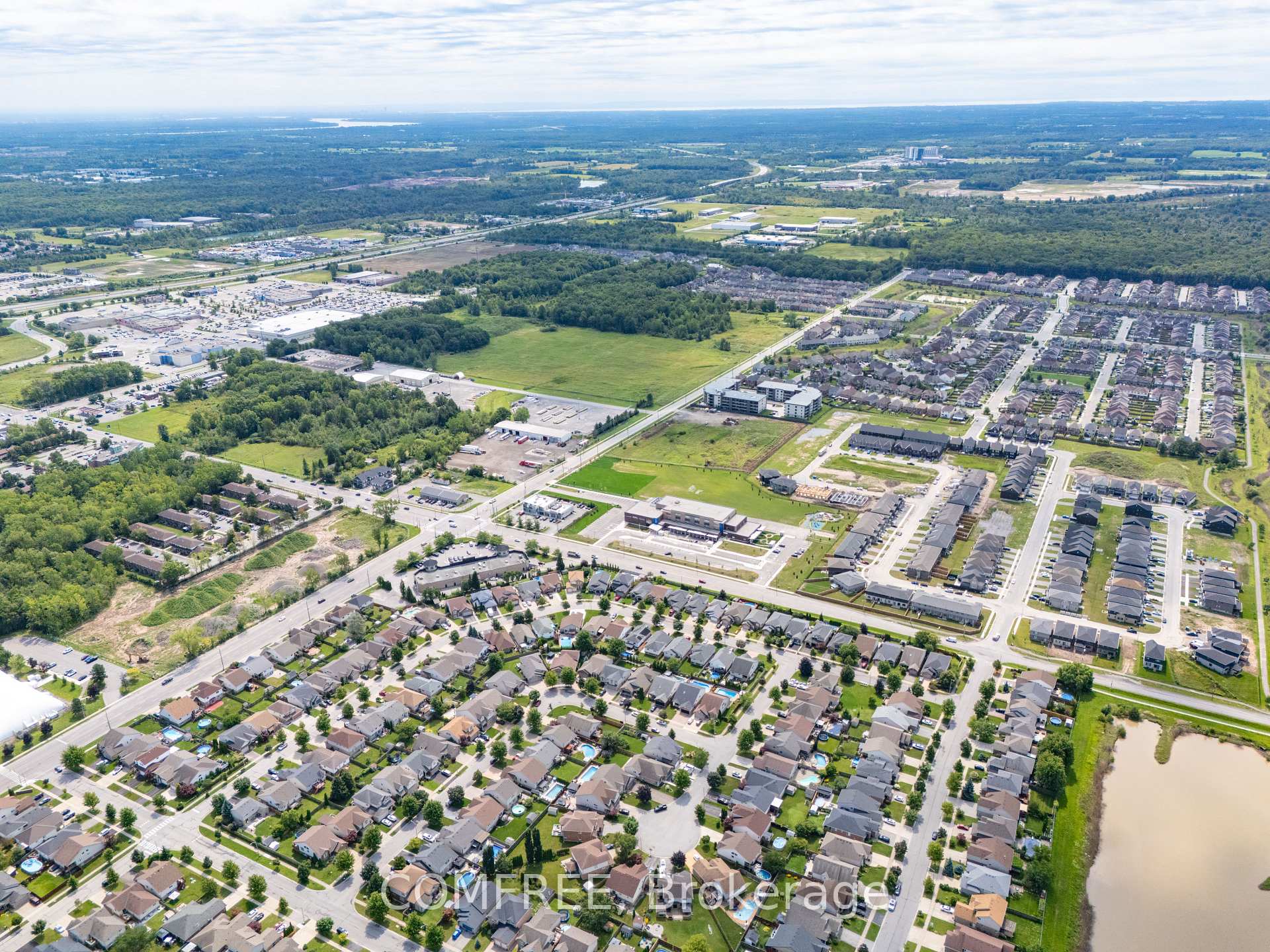Photo 38 of 7136 Julie Drive, Niagara Falls, Forestview — HOMEH