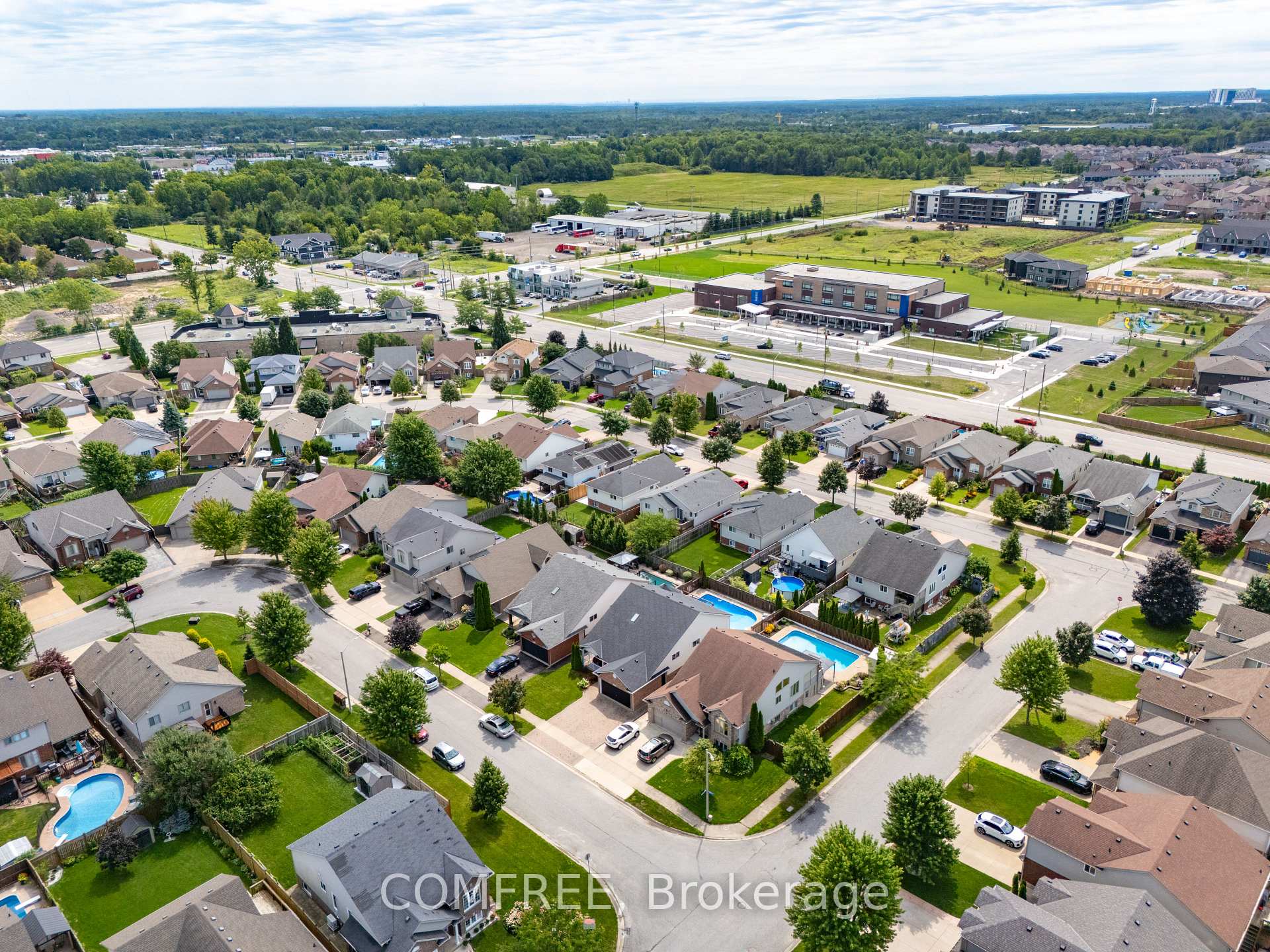 Photo 45 of 7136 Julie Drive, Niagara Falls, Forestview — HOMEH