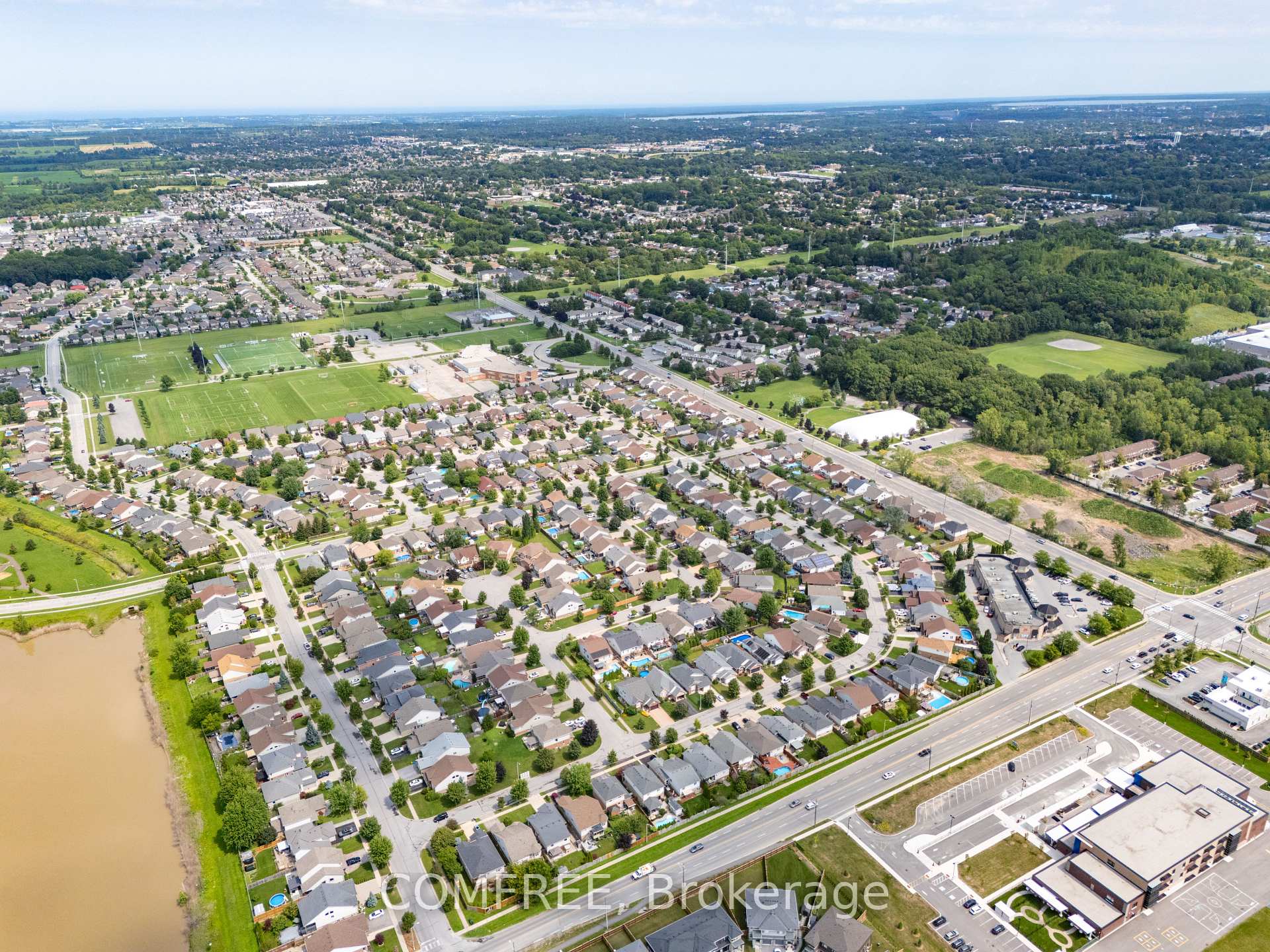 Photo 47 of 7136 Julie Drive, Niagara Falls, Forestview — HOMEH