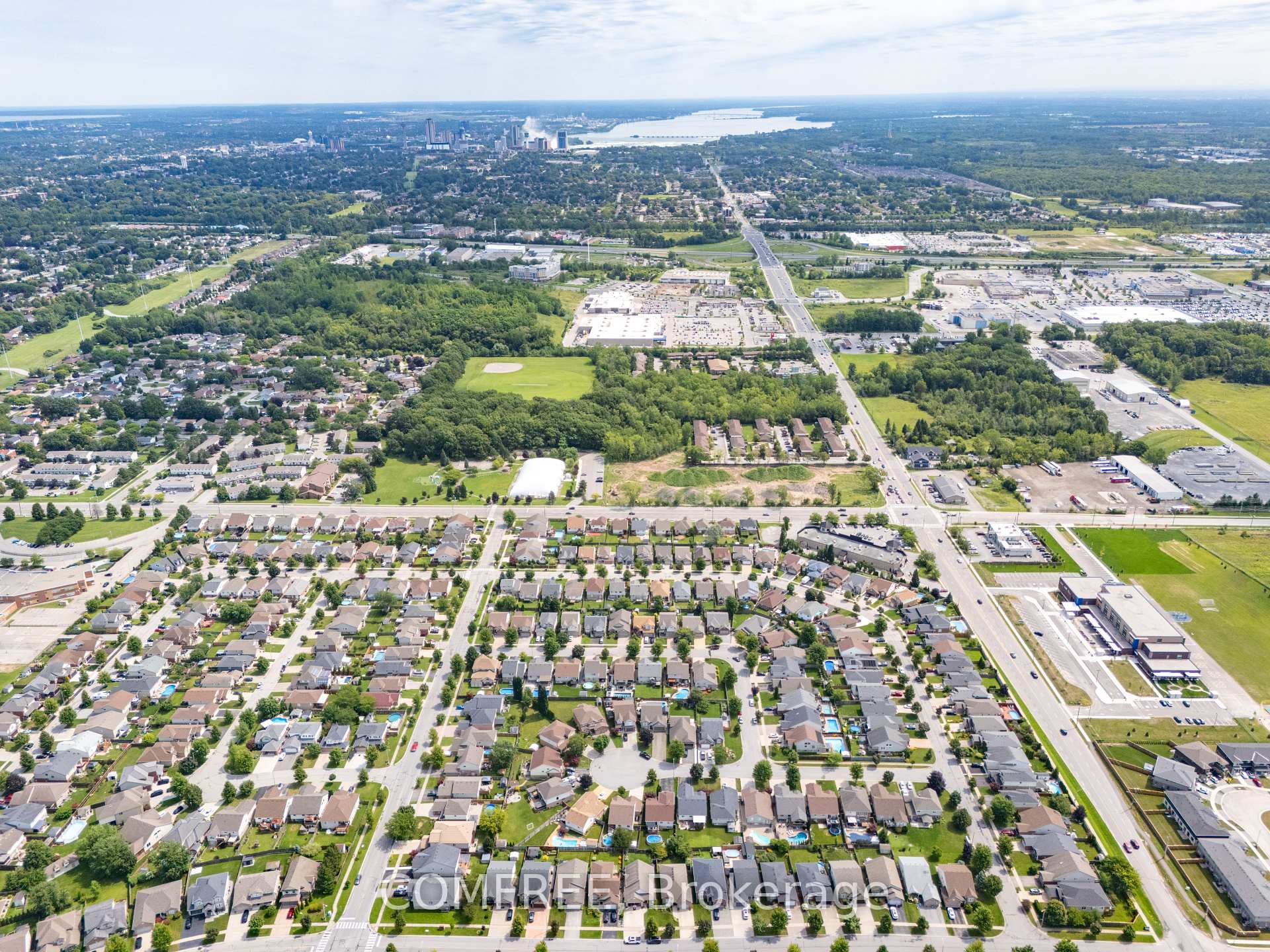 Photo 48 of 7136 Julie Drive, Niagara Falls, Forestview — HOMEH