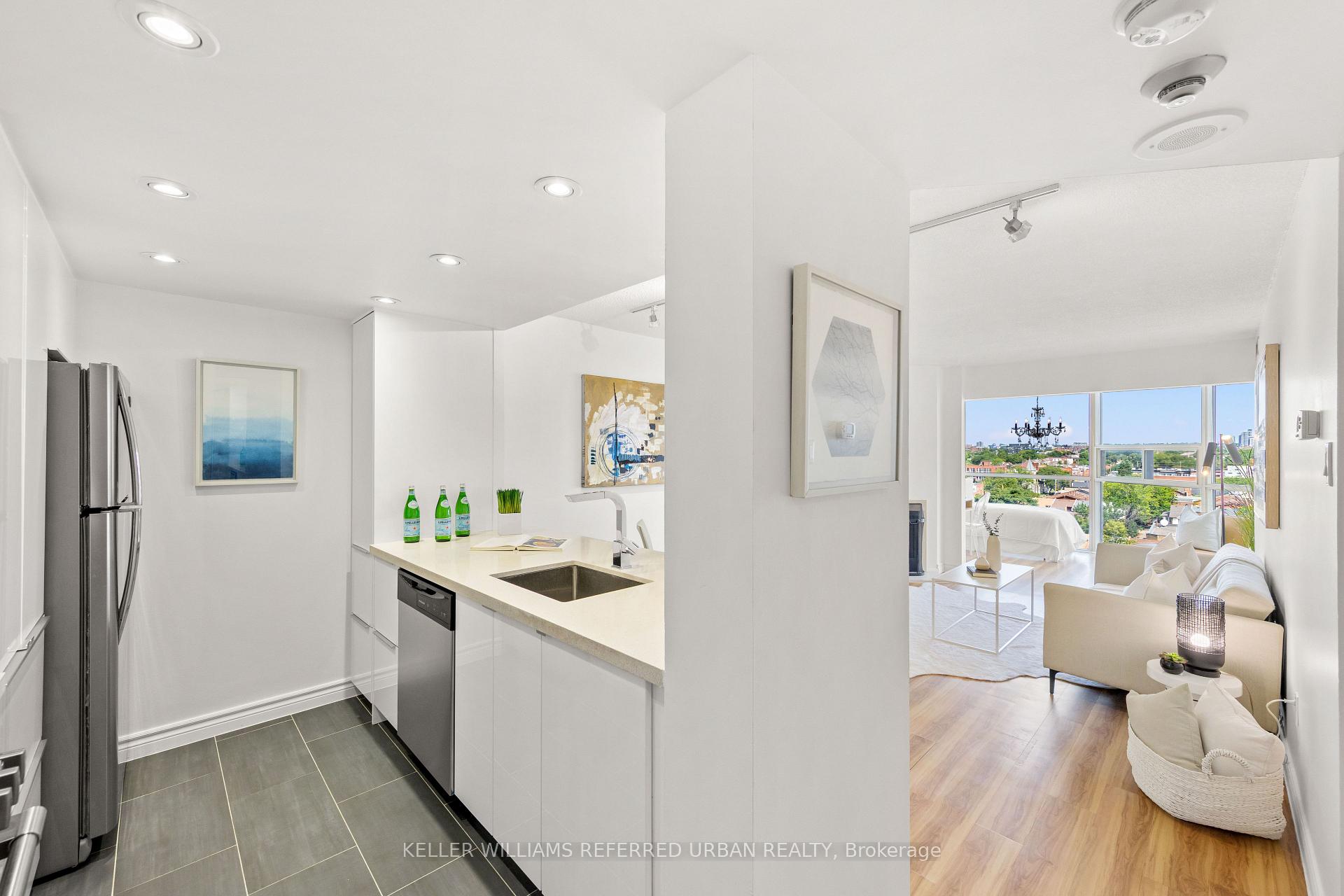 Photo 2 of Unit 1003, 725 King Street W, Toronto, Niagara — HOMEH