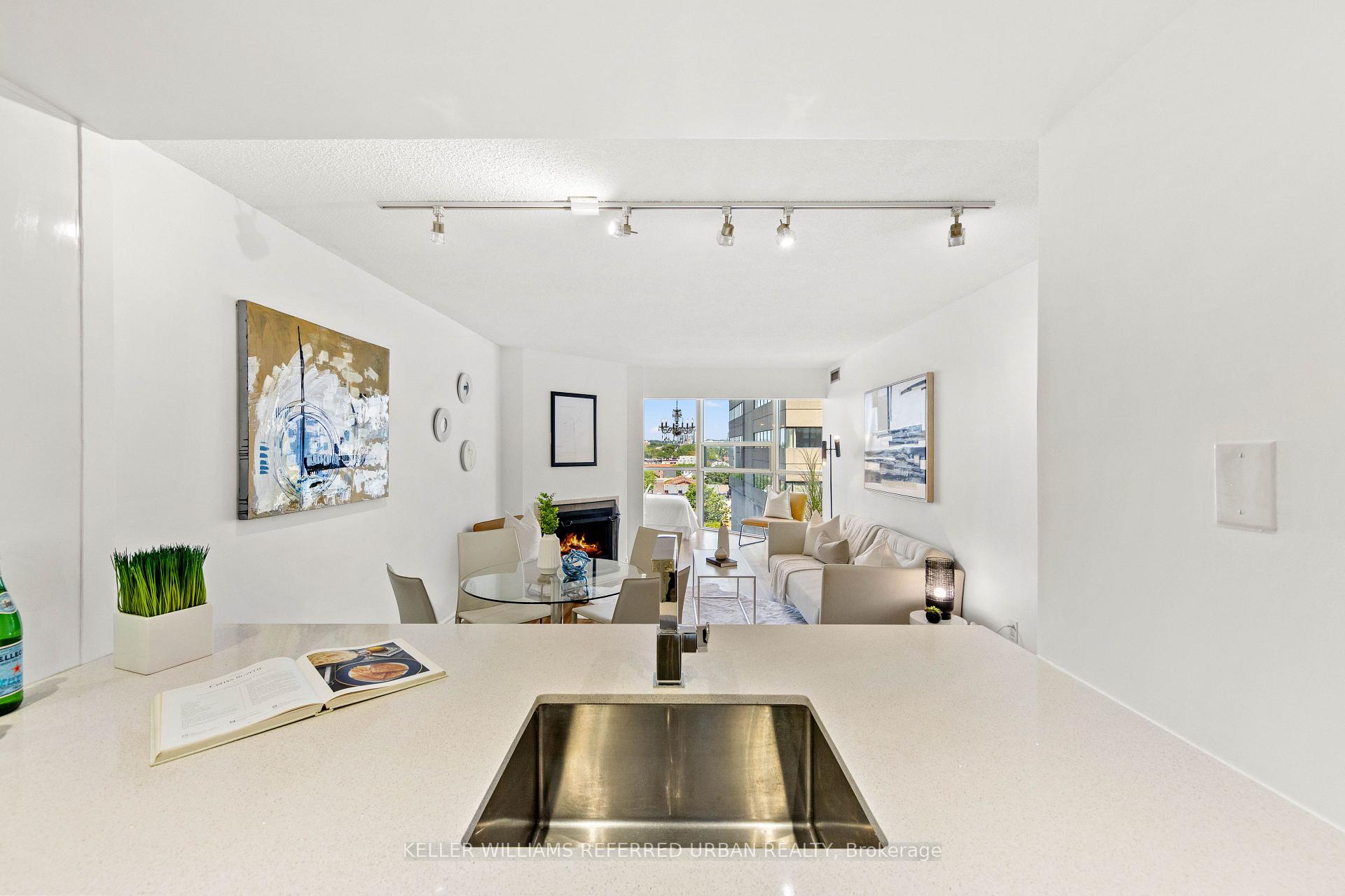 Photo 5 of Unit 1003, 725 King Street W, Toronto, Niagara — HOMEH