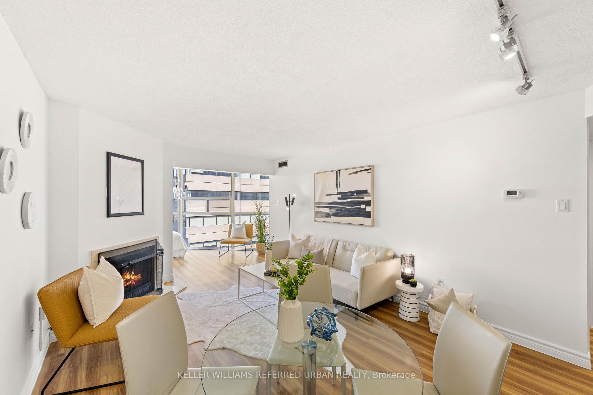 Photo 9 of Unit 1003, 725 King Street W, Toronto, Niagara — HOMEH