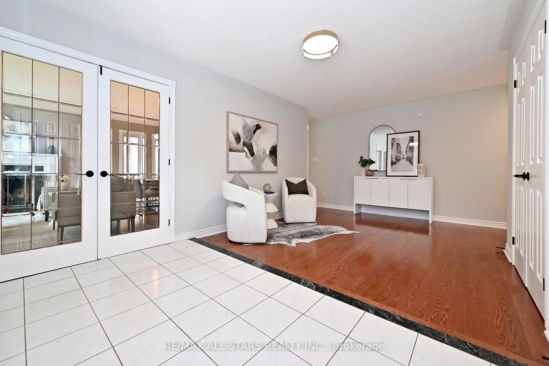 Photo 4 of 34 Captain Armstrong Lane, Markham, Sherwood-Amberglen — HOMEH