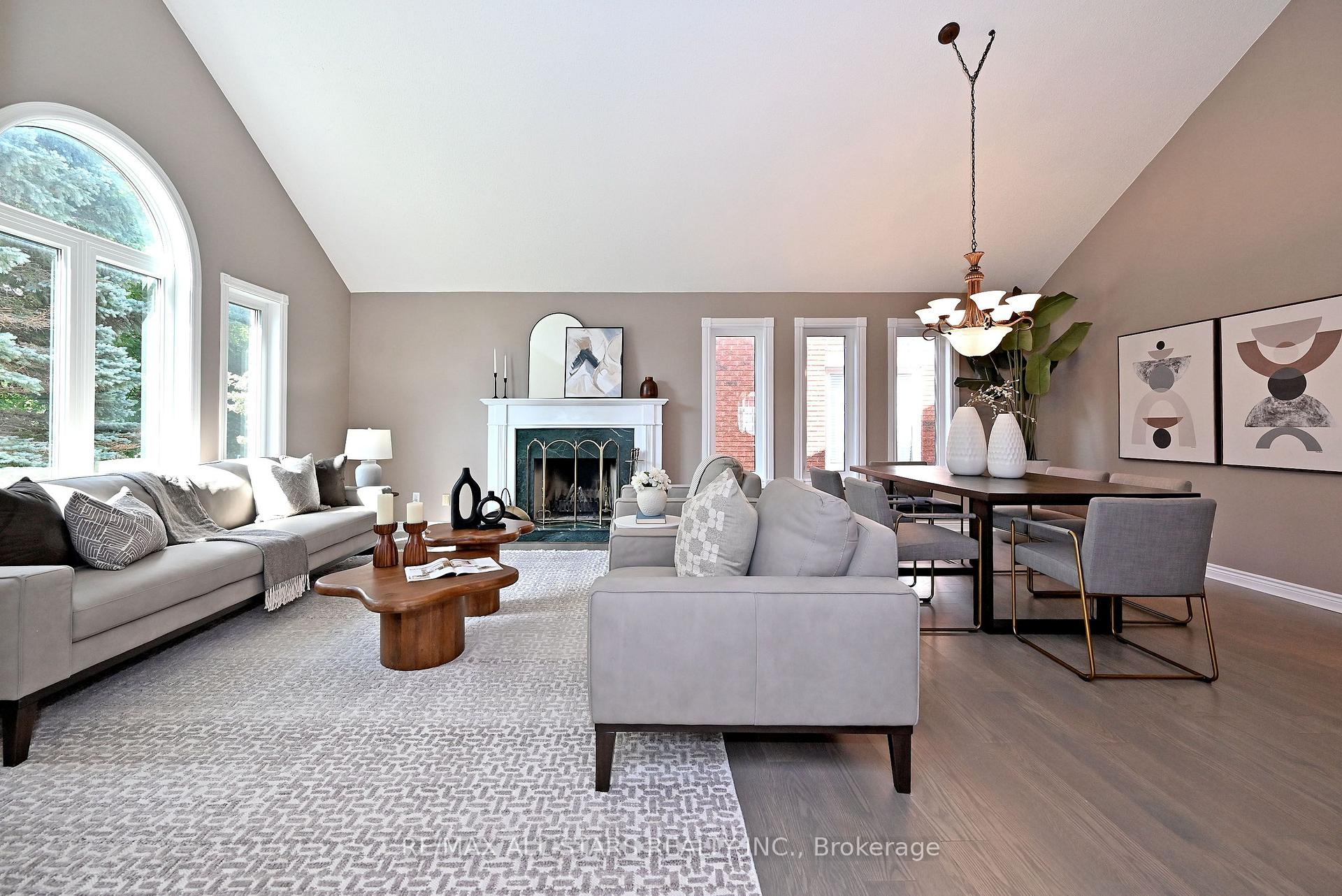 Photo 8 of 34 Captain Armstrong Lane, Markham, Sherwood-Amberglen — HOMEH