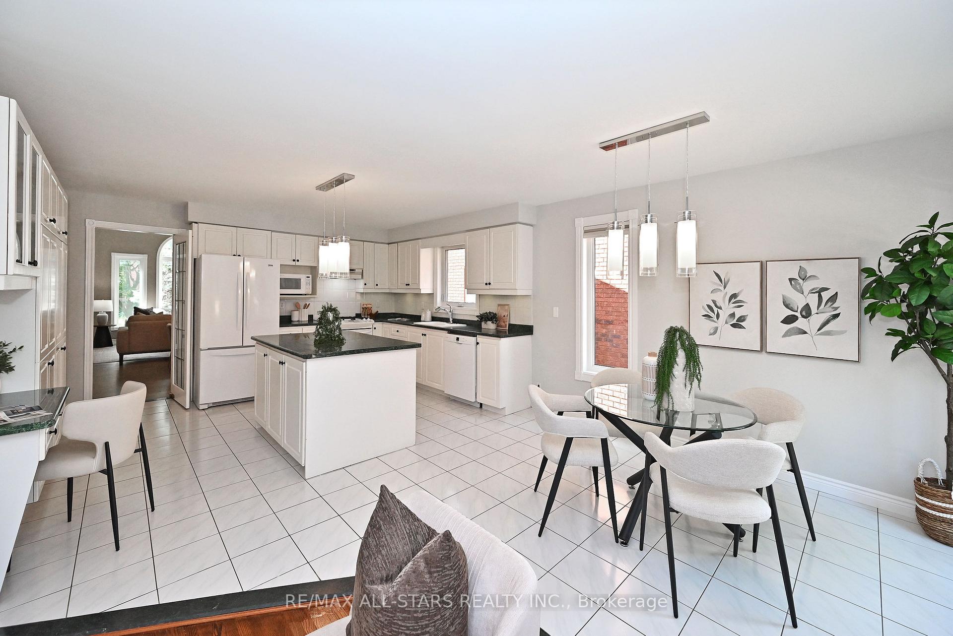 Photo 13 of 34 Captain Armstrong Lane, Markham, Sherwood-Amberglen — HOMEH
