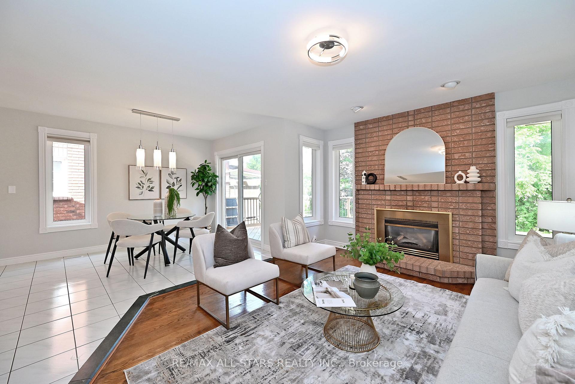Photo 20 of 34 Captain Armstrong Lane, Markham, Sherwood-Amberglen — HOMEH