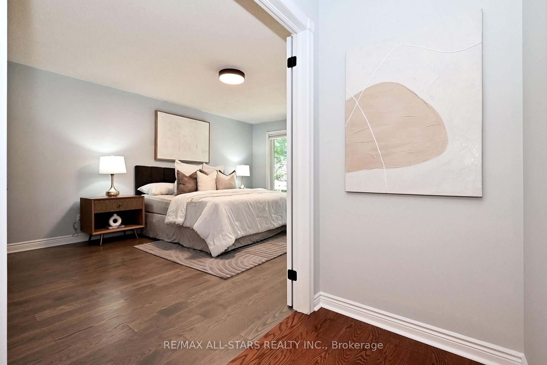 Photo 22 of 34 Captain Armstrong Lane, Markham, Sherwood-Amberglen — HOMEH