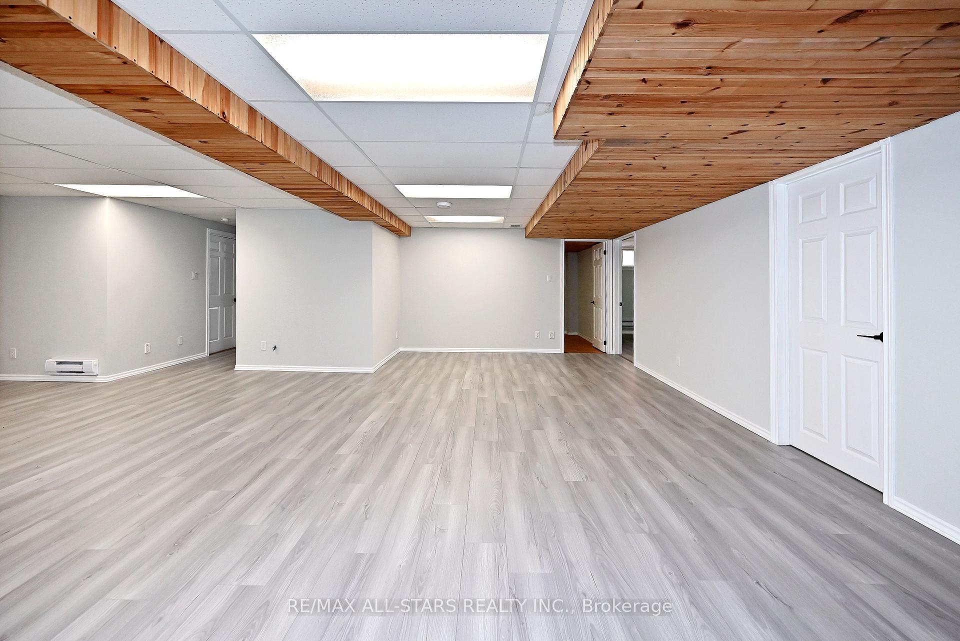 Photo 31 of 34 Captain Armstrong Lane, Markham, Sherwood-Amberglen — HOMEH
