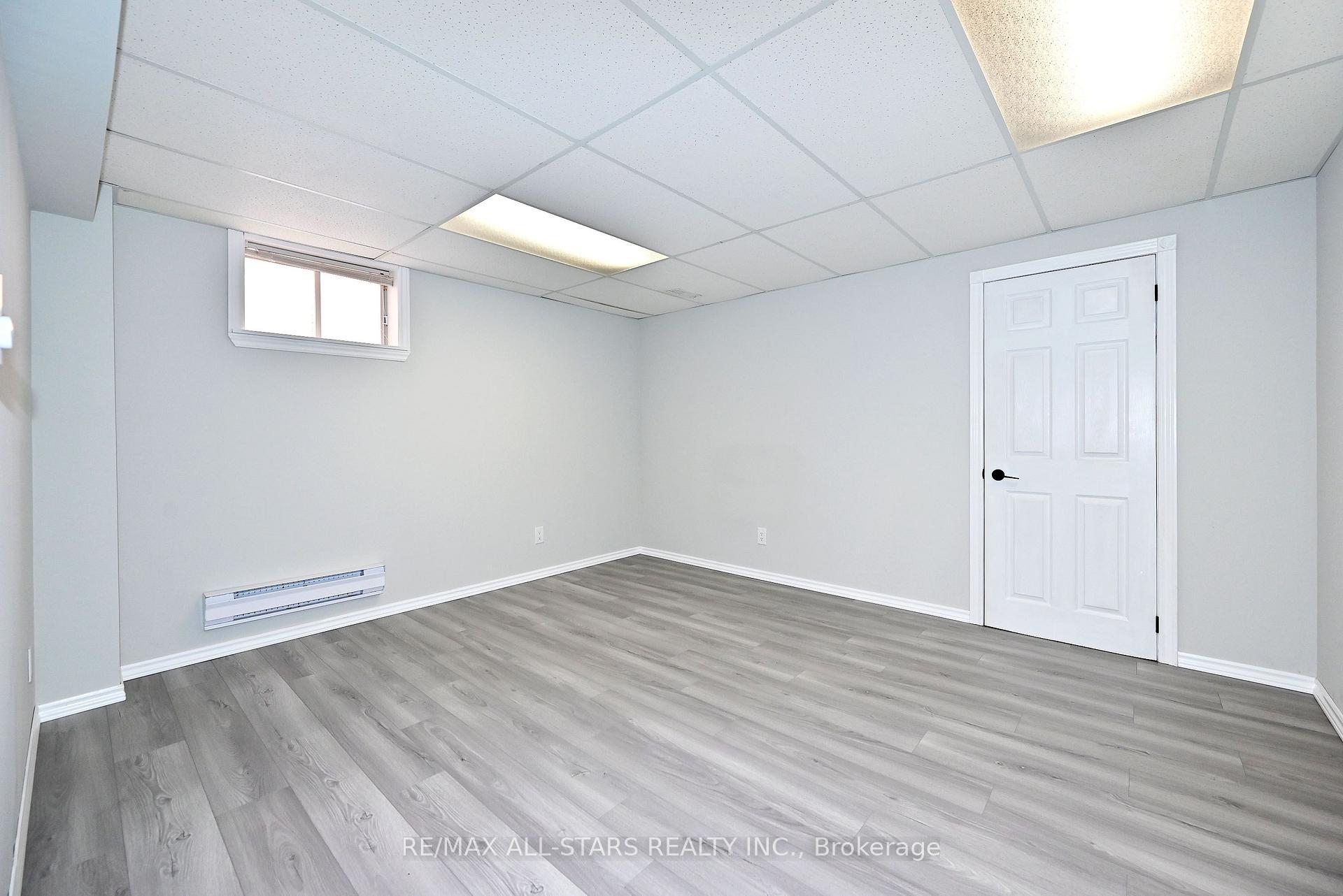 Photo 32 of 34 Captain Armstrong Lane, Markham, Sherwood-Amberglen — HOMEH