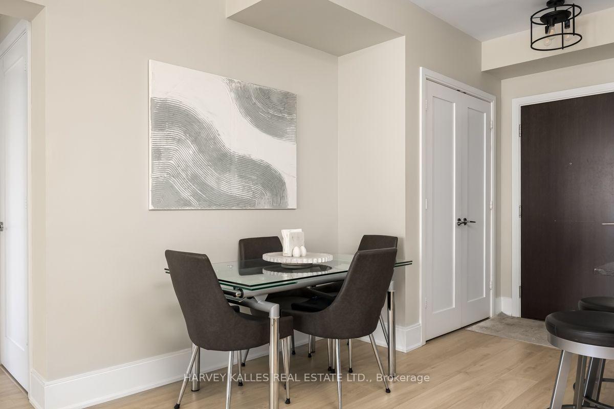 Photo 7 of Unit 813, 70 Roehampton Avenue, Toronto, Mount Pleasant West — HOMEH