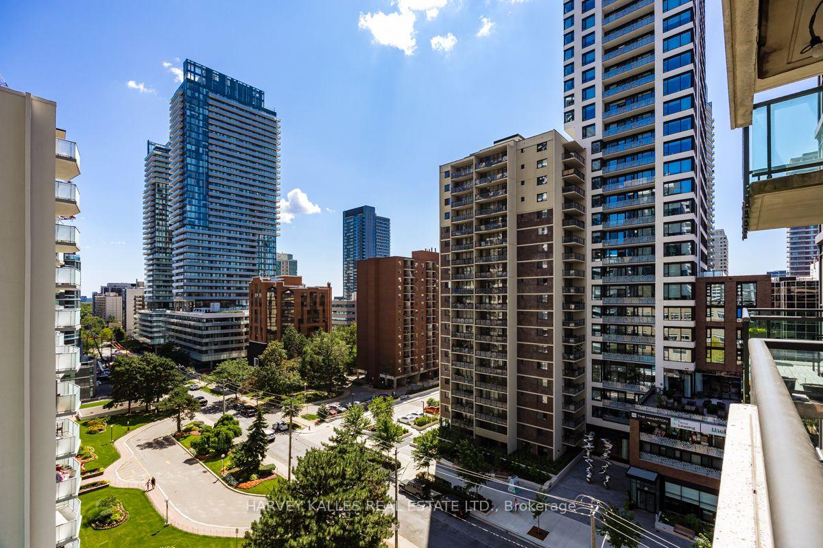 Photo 19 of Unit 813, 70 Roehampton Avenue, Toronto, Mount Pleasant West — HOMEH