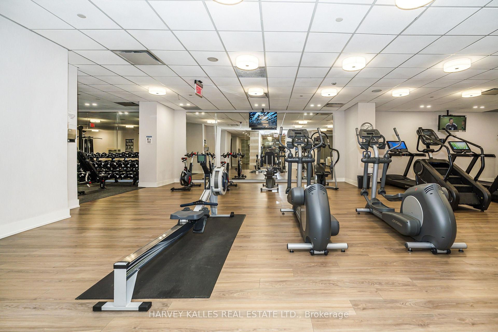 Photo 23 of Unit 813, 70 Roehampton Avenue, Toronto, Mount Pleasant West — HOMEH