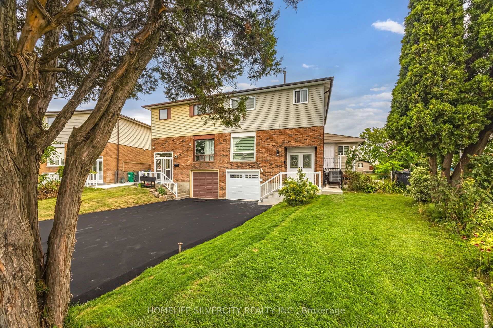 Photo 4 of 3803 Keenan Crescent, Mississauga, Malton — HOMEH