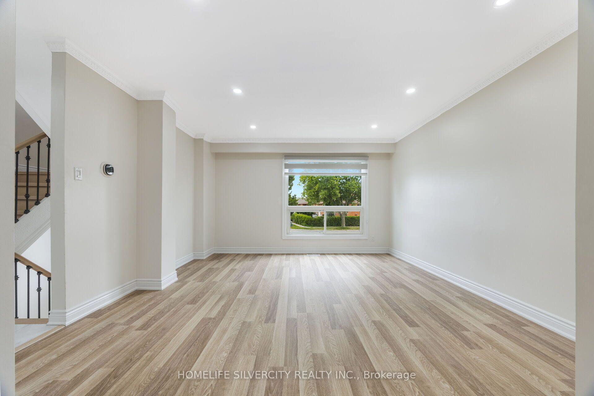 Photo 9 of 3803 Keenan Crescent, Mississauga, Malton — HOMEH